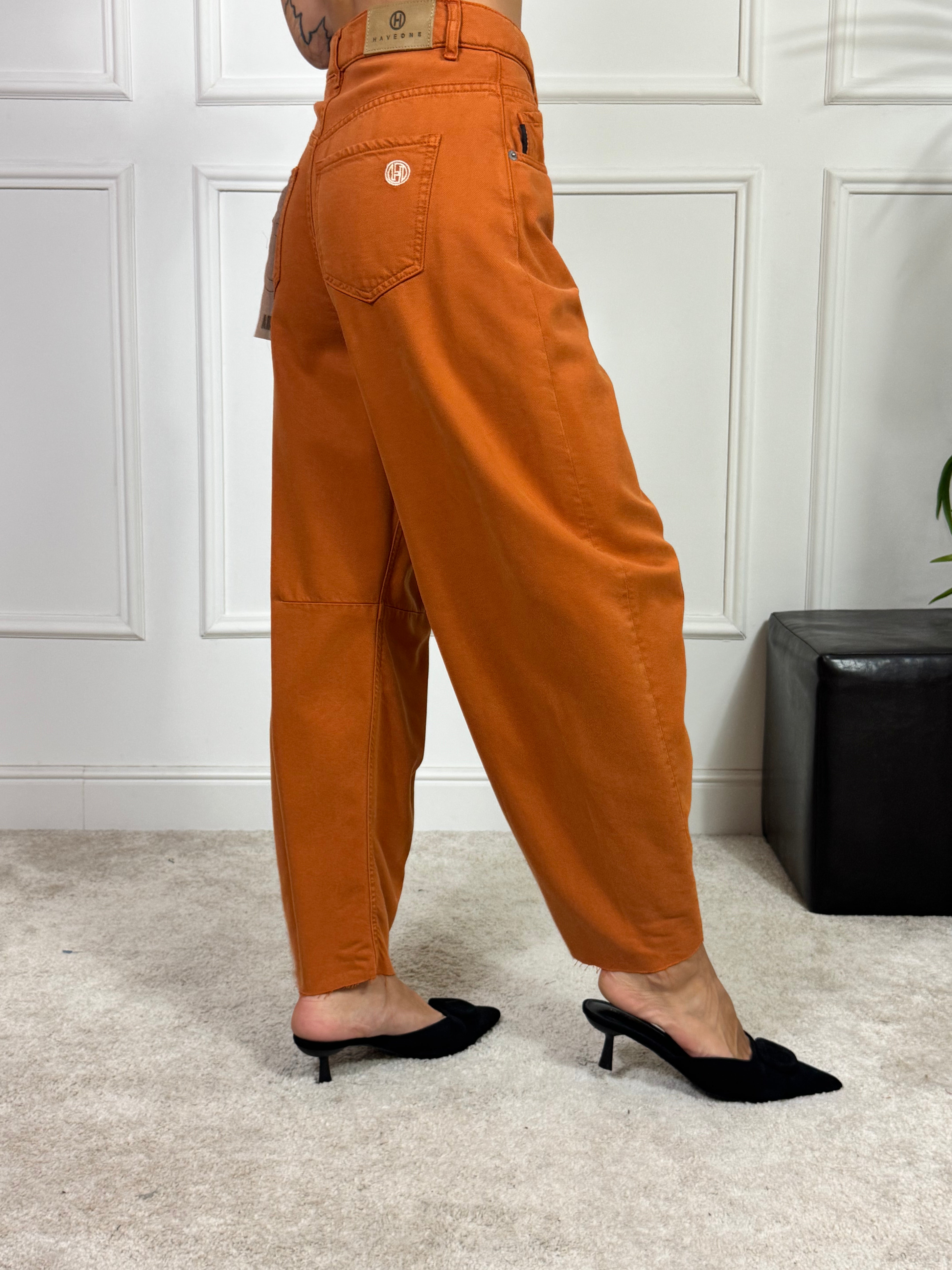Pantalone jeans Have One barrel modello BARBARA