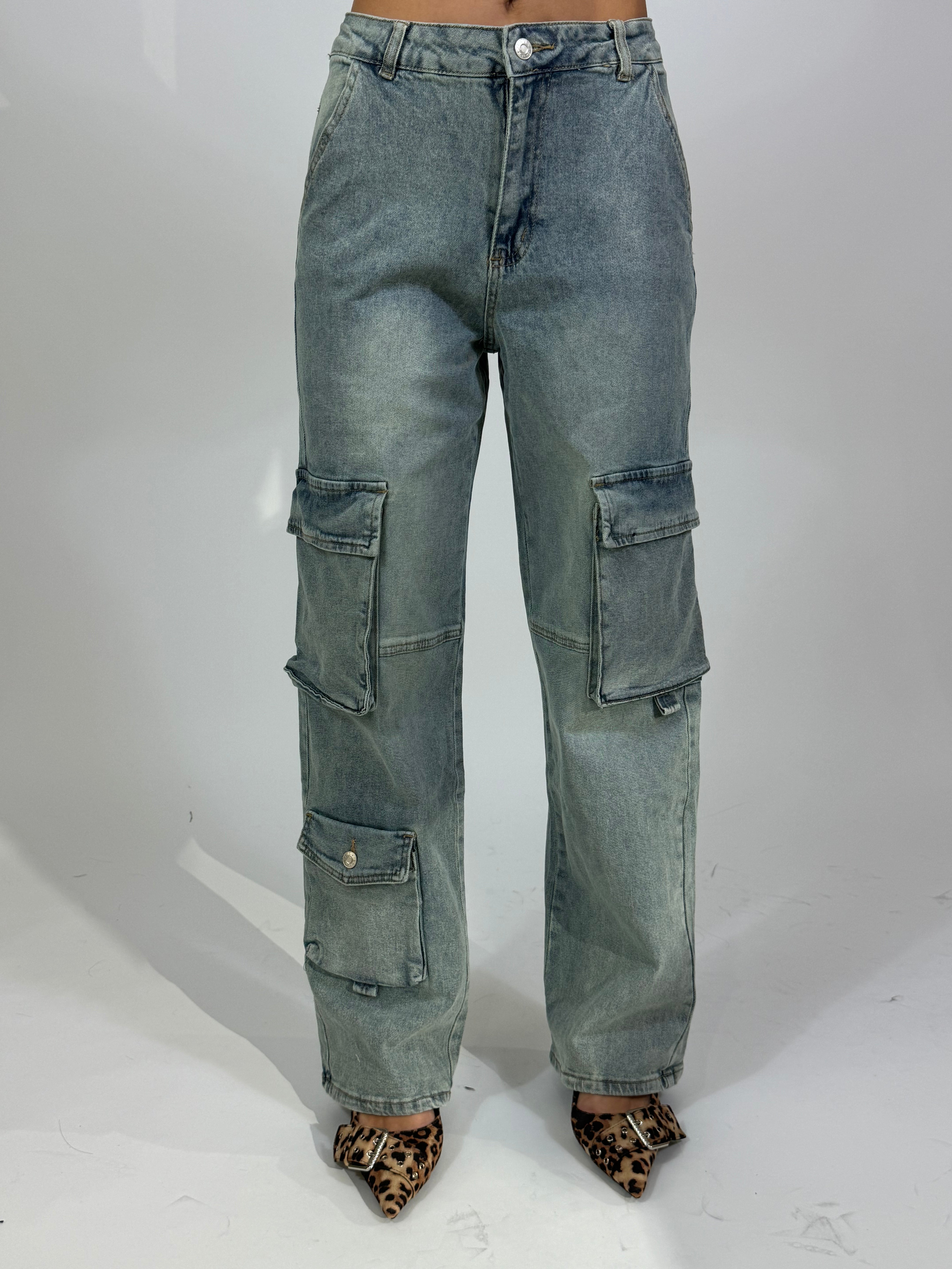 Jeans gamba larga VICTORIA ILMH con tasconi lavaggio sabbiato