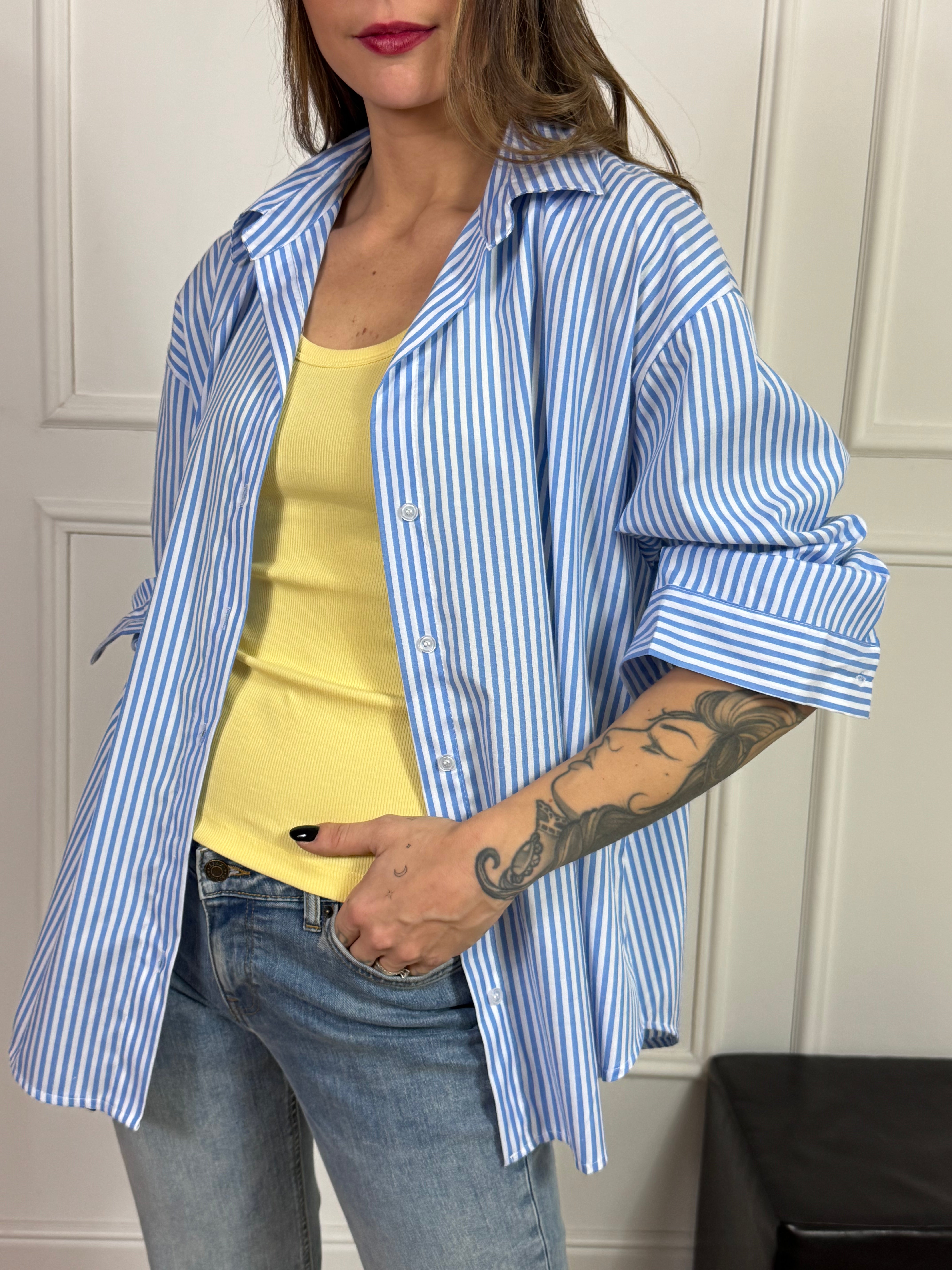 Camicia rigata Victoria ILMH stampa schiena CIAO