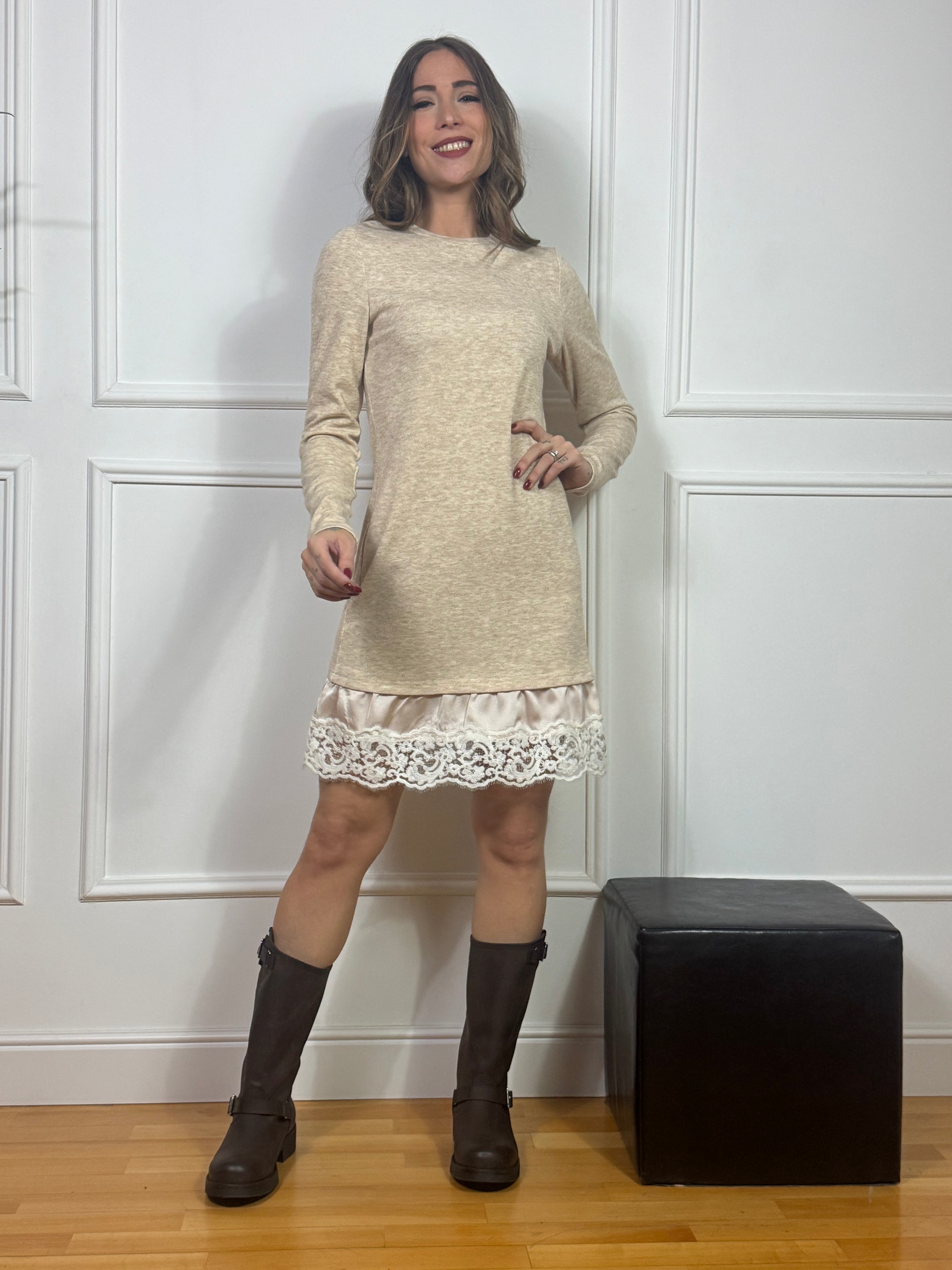 Abito in maglia You Decide con bordo raso e pizzo