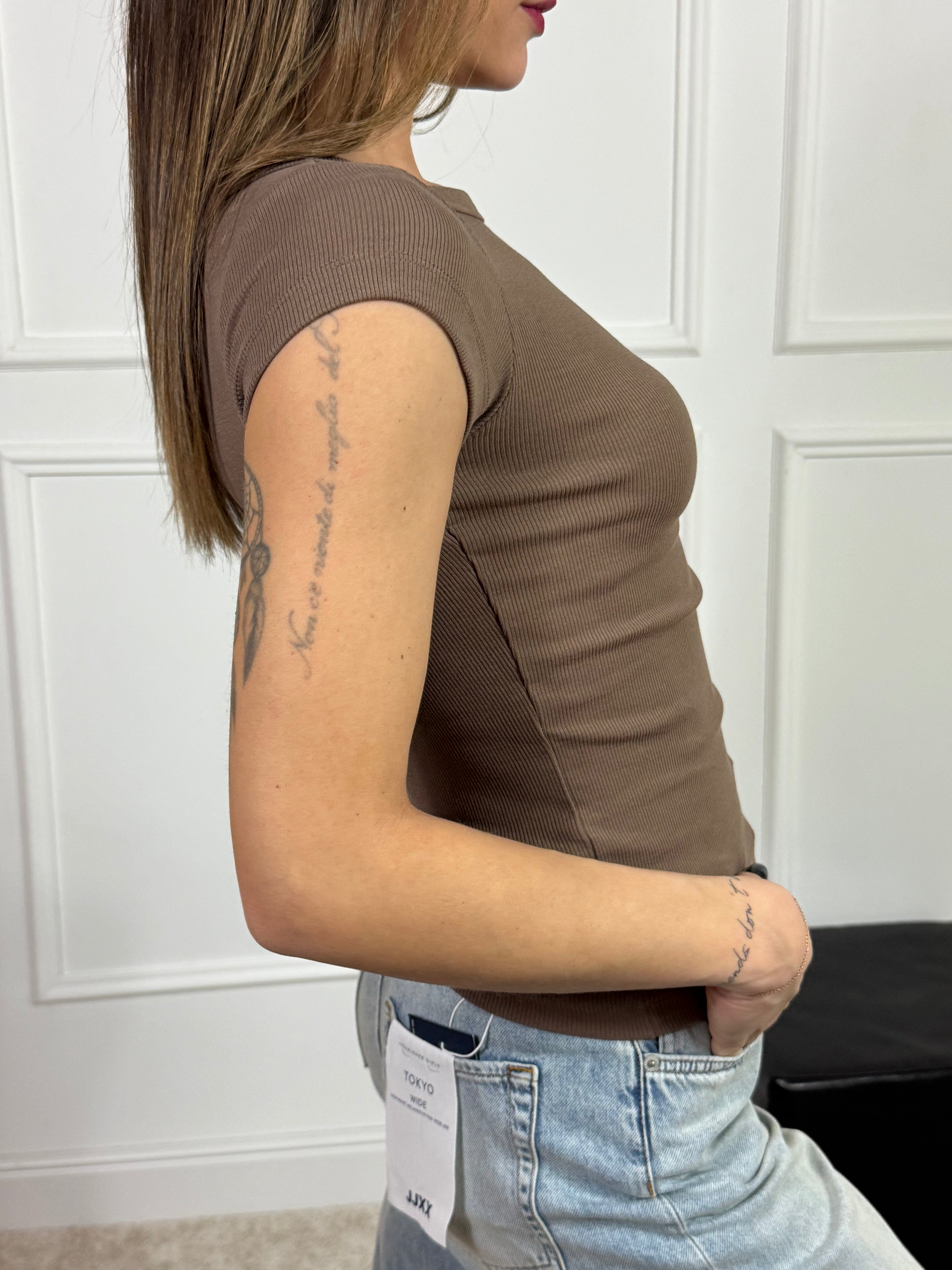 T-SHIRT JJXX modello FIFI - SCOLLO BARCHETTA CANNETTATA