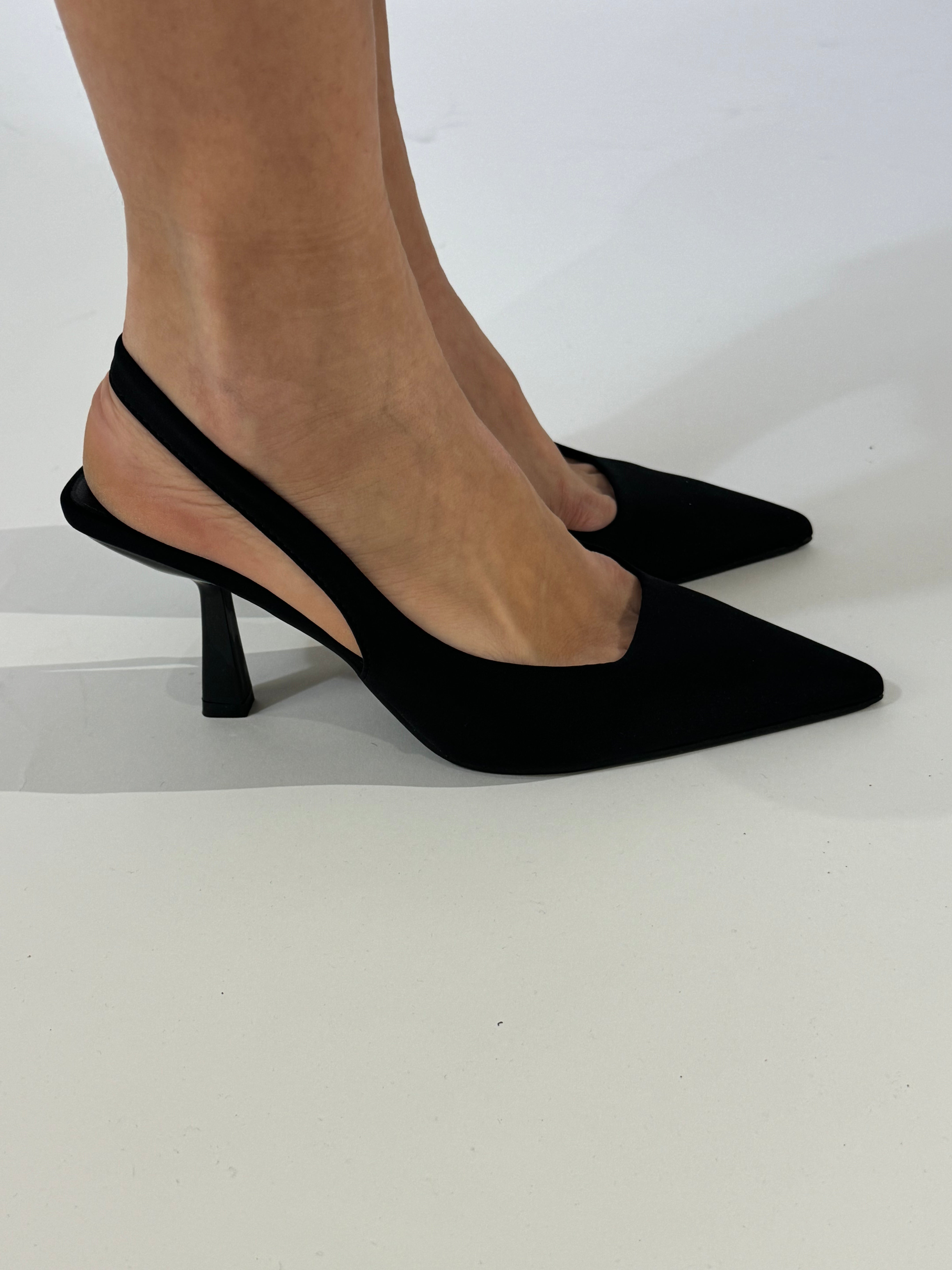 Scarpa slingback a punta in tessuto con tacco a rocchetto NERO