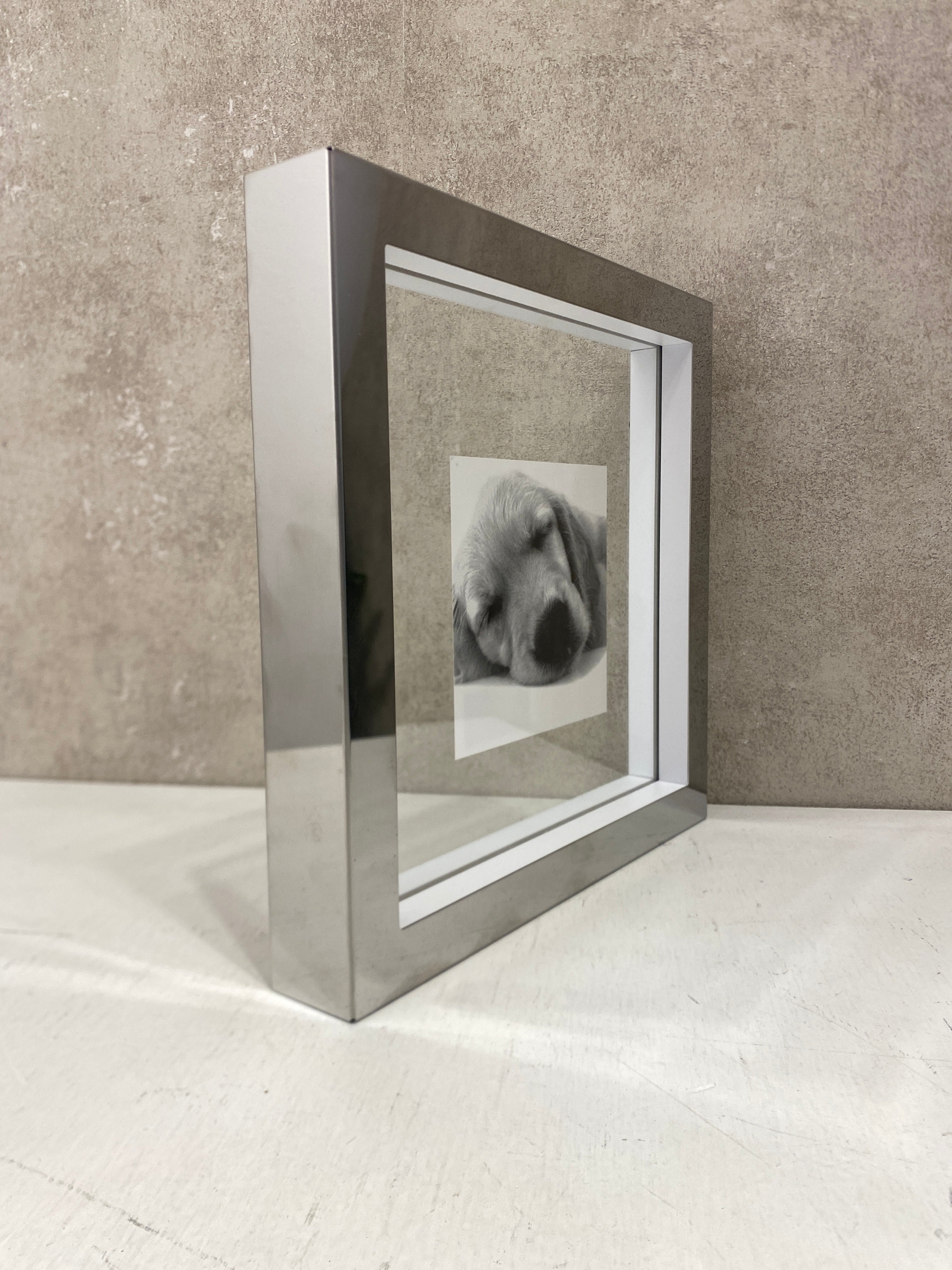Cornice 23x23cm