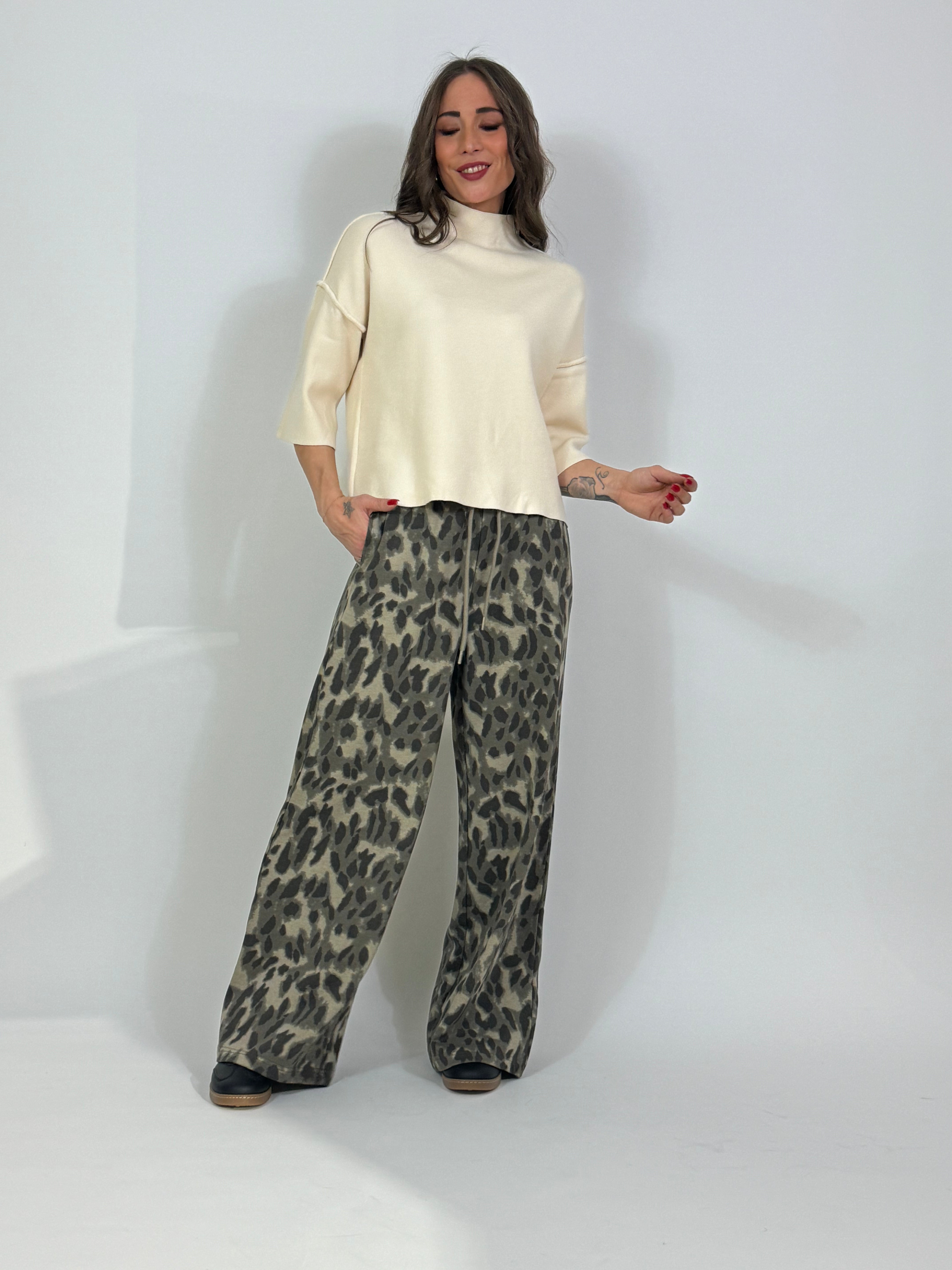 Pantalone tuta Victoria ILMH con coulisse fantasia maculata
