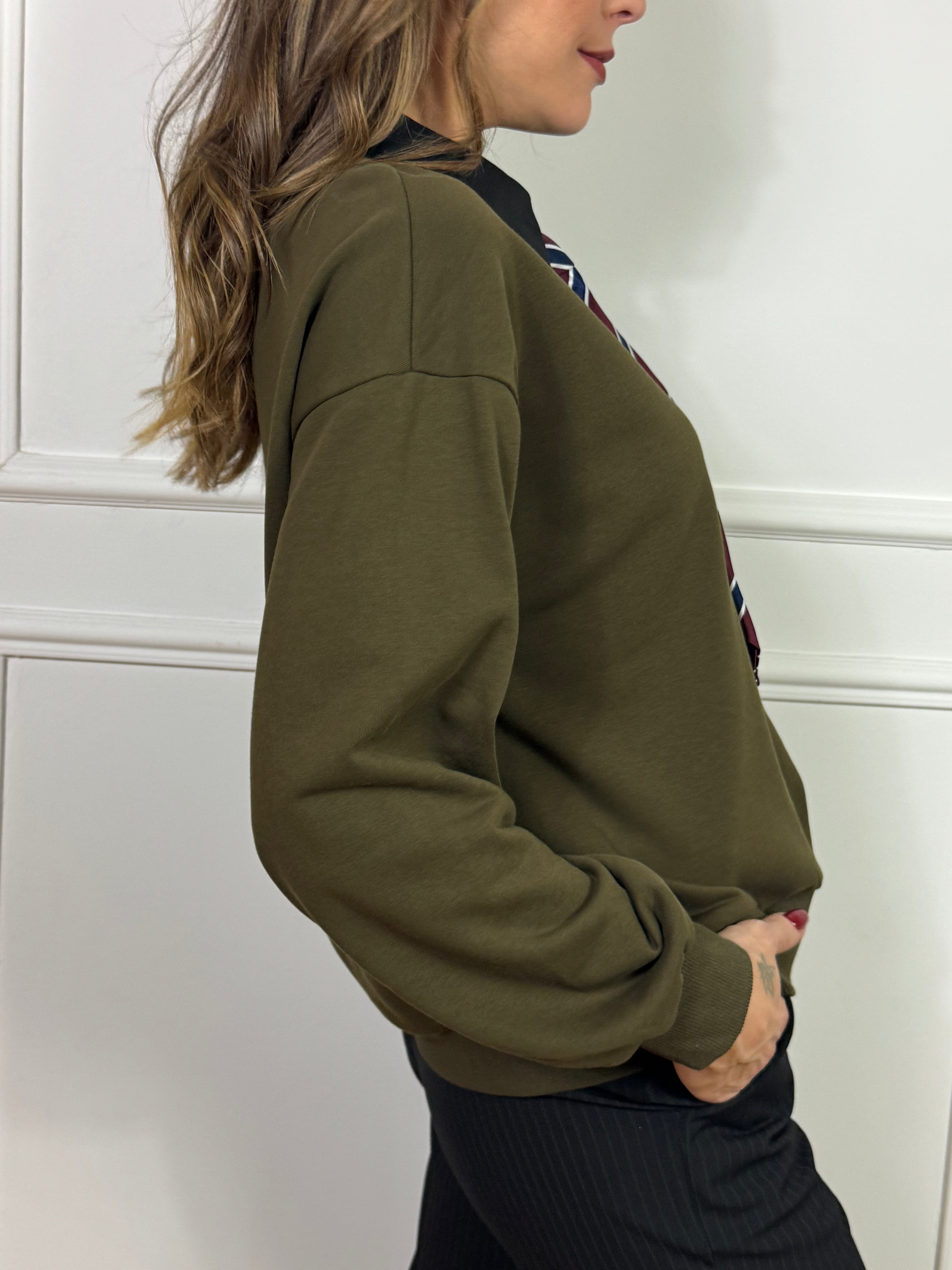 Felpa con colletto You Decide con cravatta