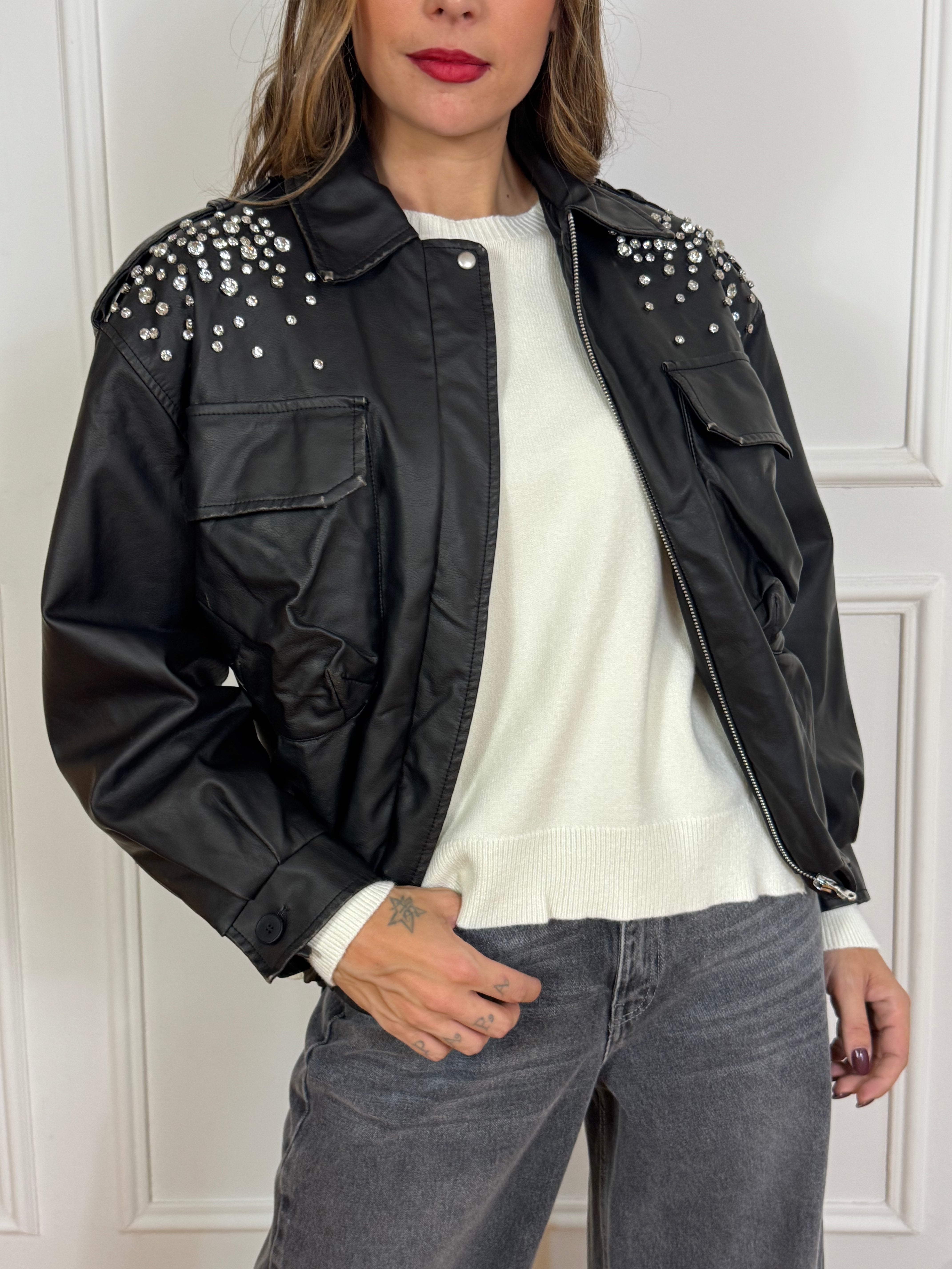 Giacca bomber in ecopelle vintage Have One con zirconi davanti