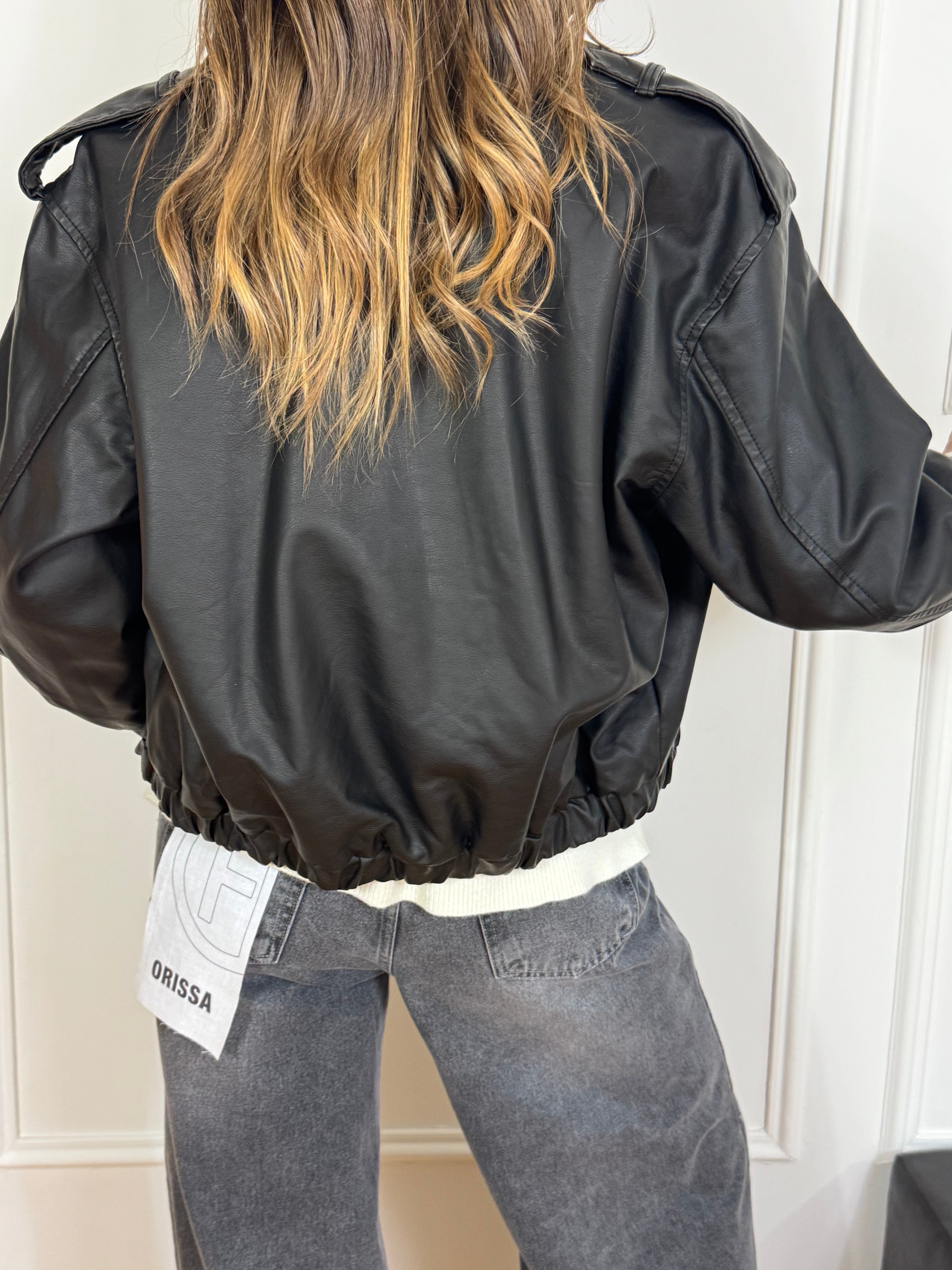Giacca bomber in ecopelle vintage Have One con zirconi davanti