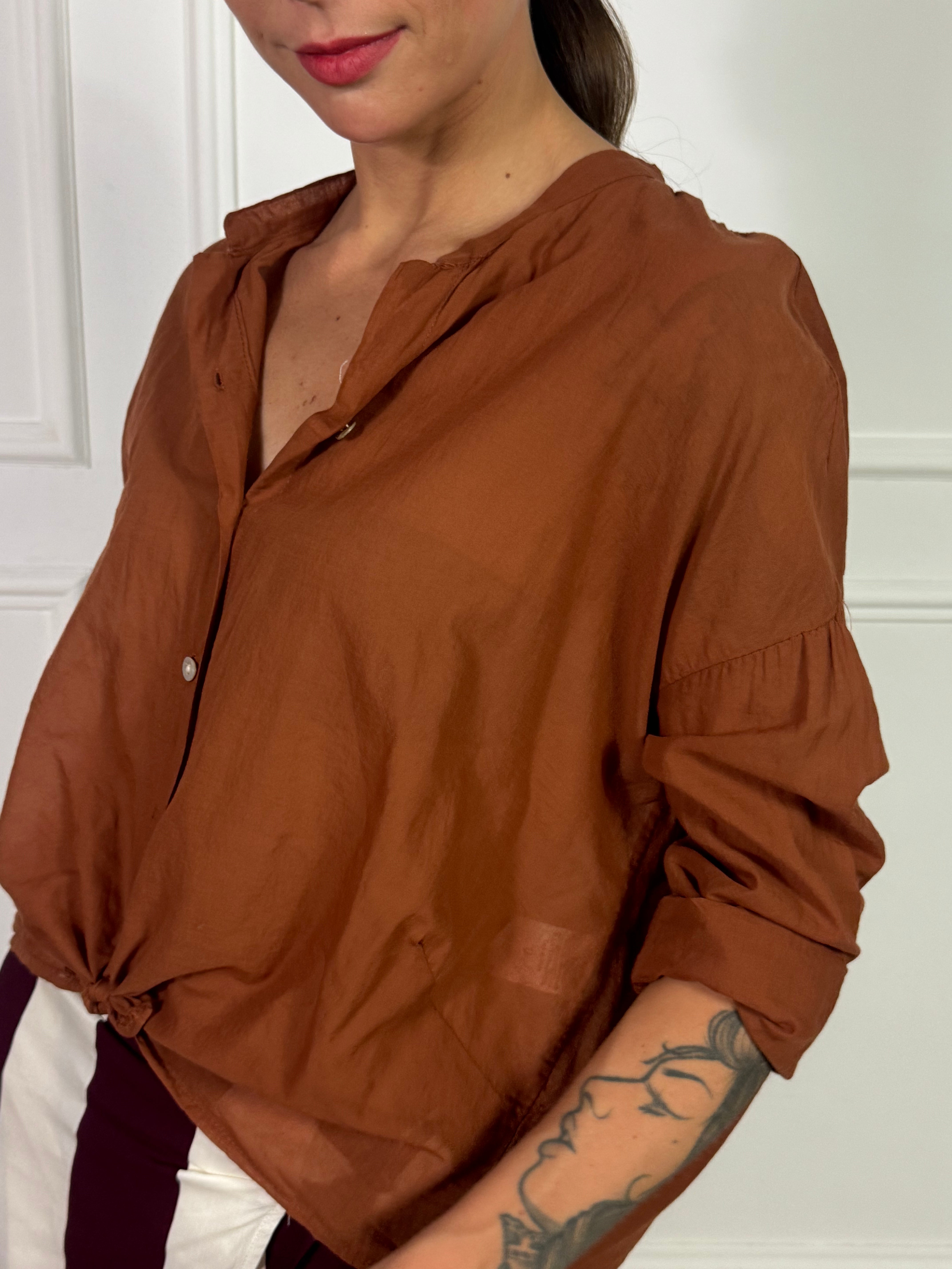 Camicia Kikisix in mussola di cotone collo coreana TINTA UNITA
