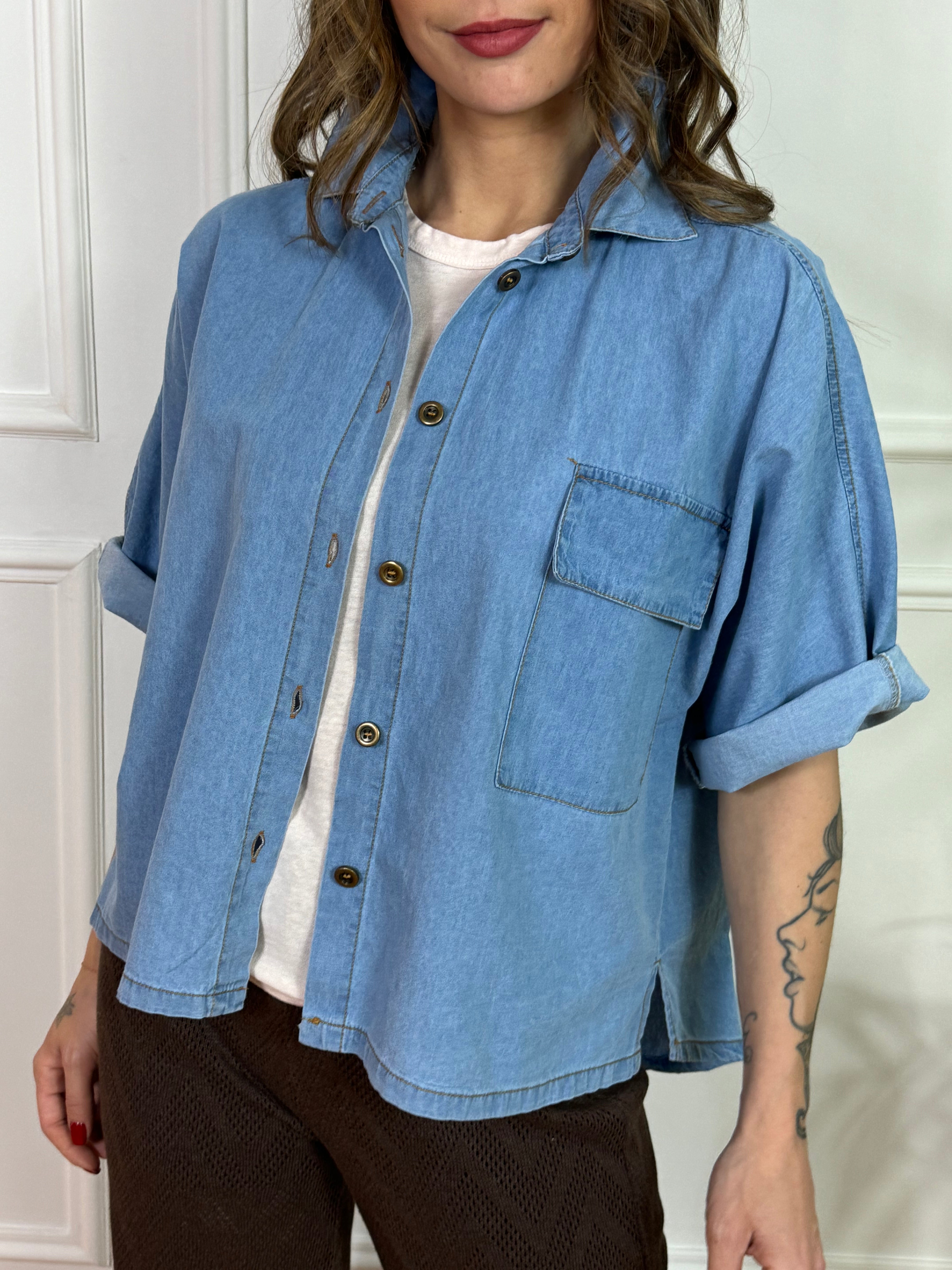 Camicia over Kikisix chambray manica corta