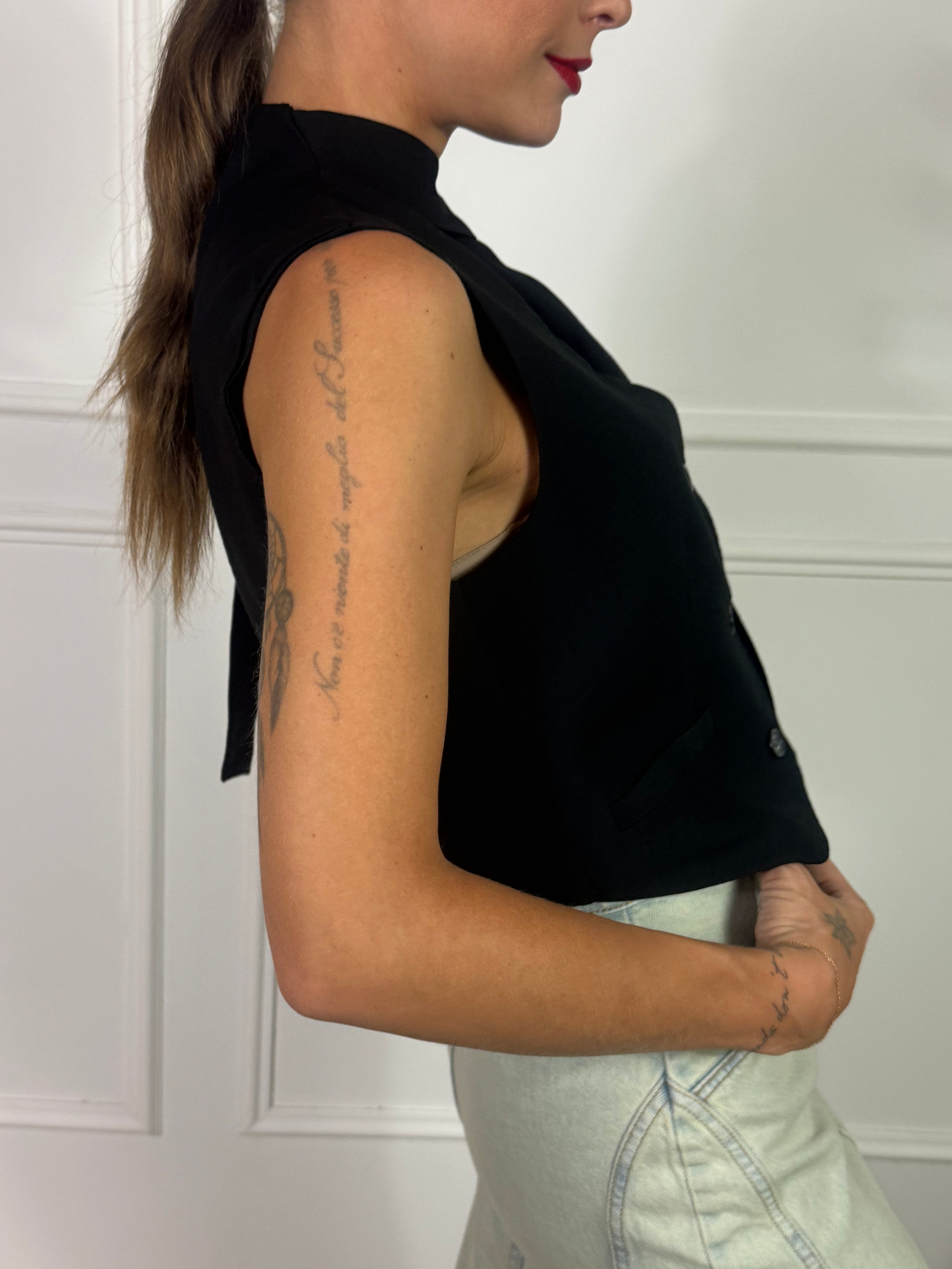 Gilet Susy Mix con bottoni e cravattino