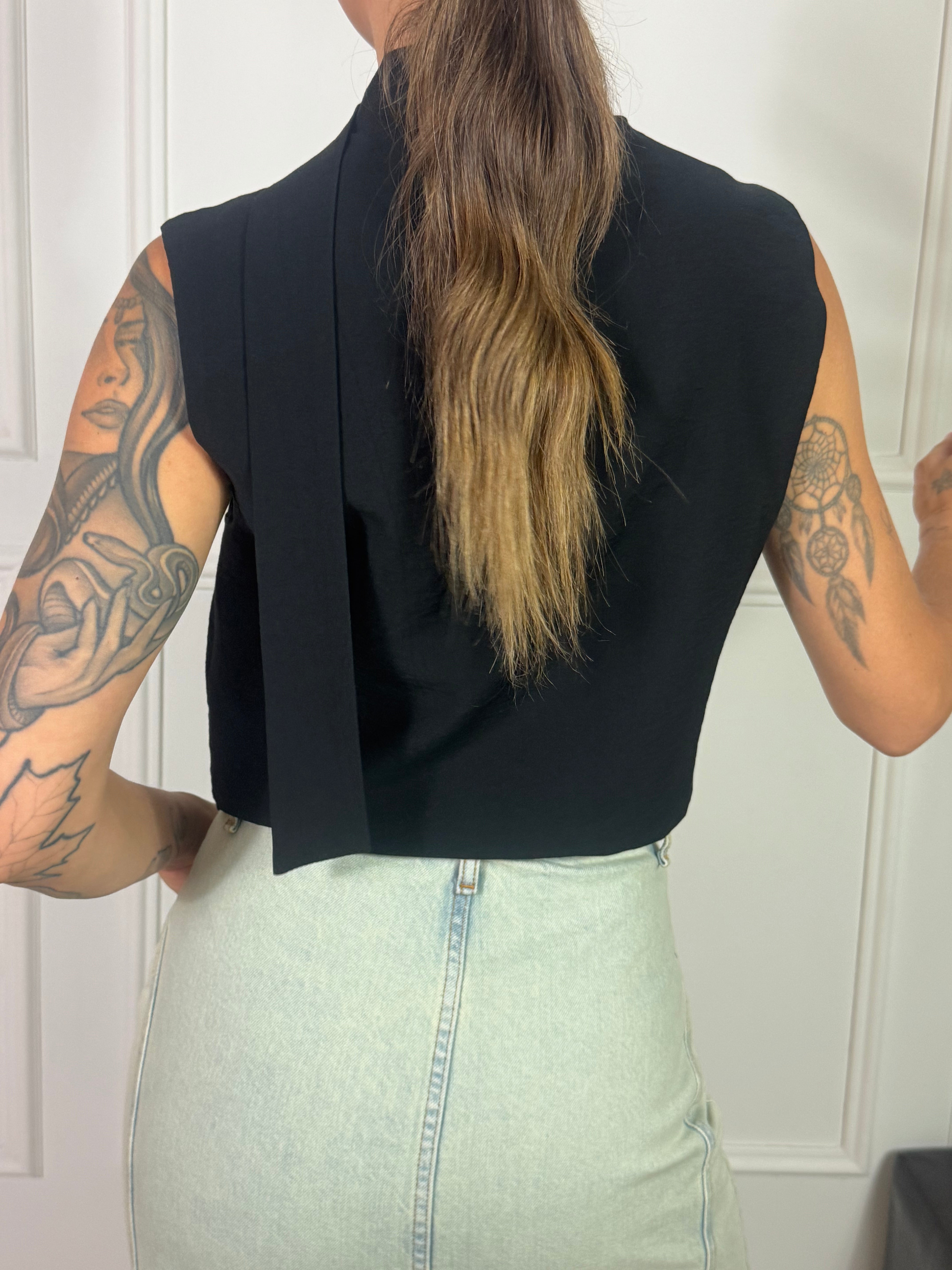 Gilet Susy Mix con bottoni e cravattino