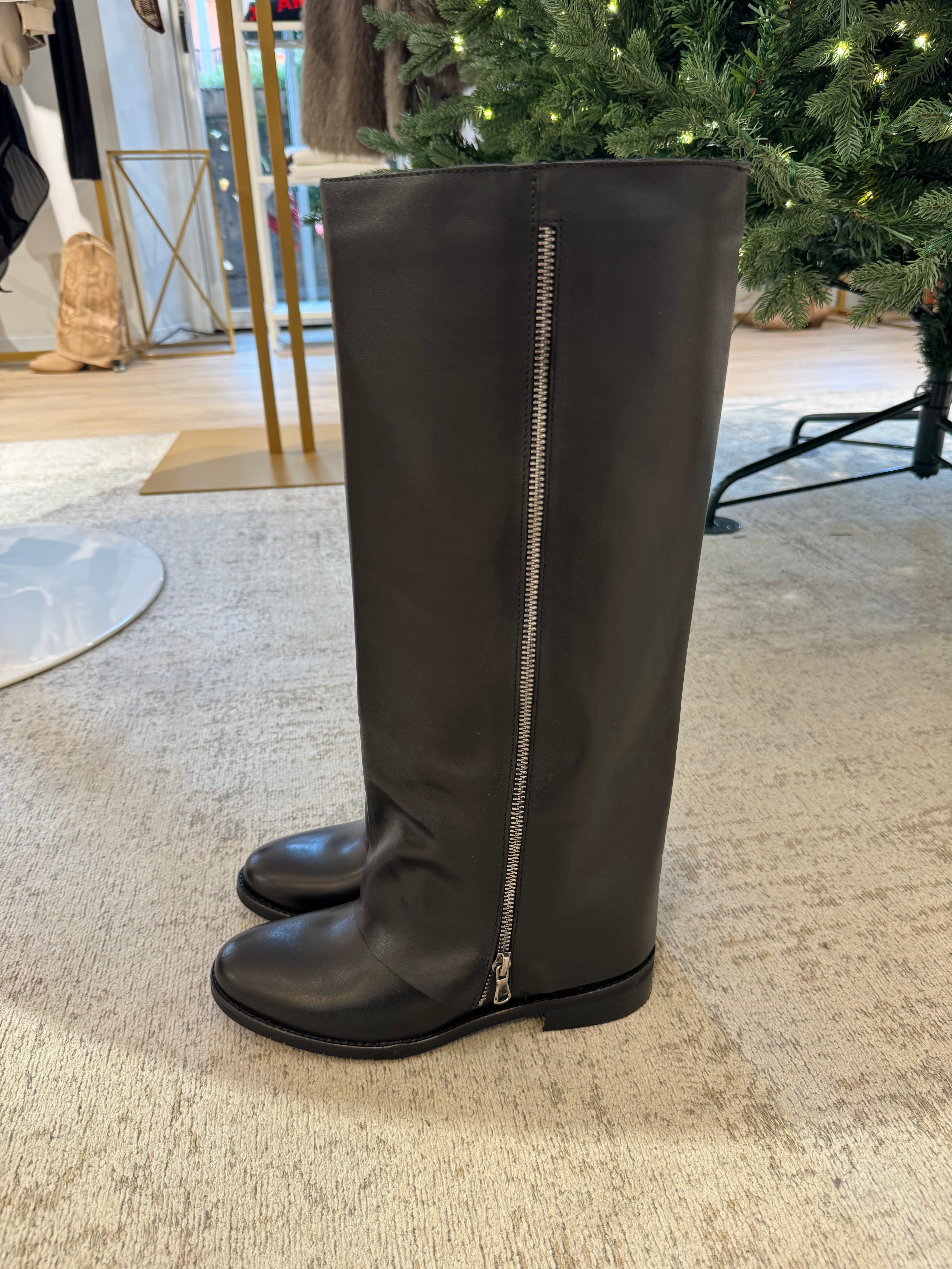 Stivale in PELLE LISCIA Ovyè coprigambale con cerniera NERO