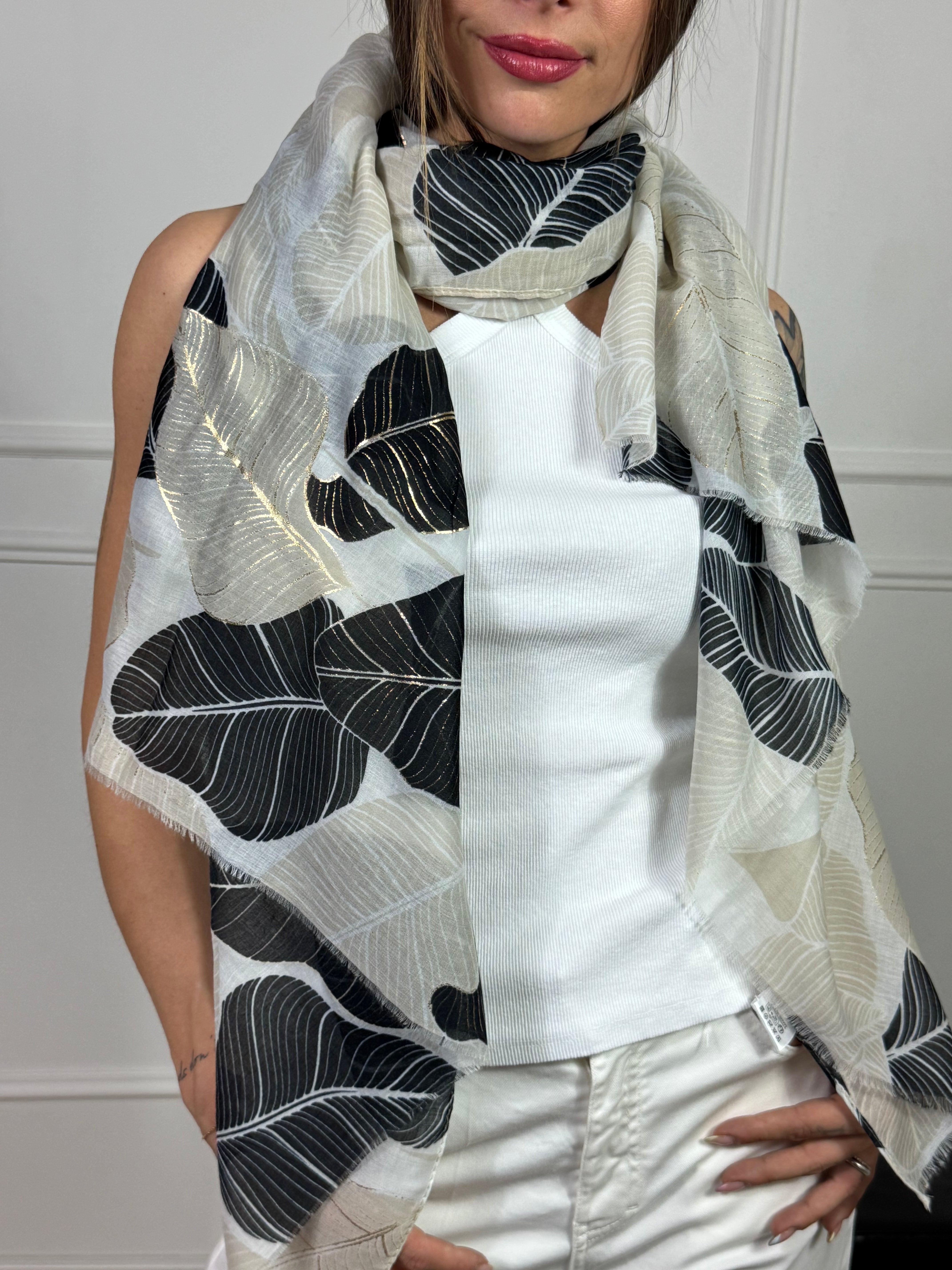 Foulard stola Susy Mix FOGLIE  DETTAGLI FILATO LAME'