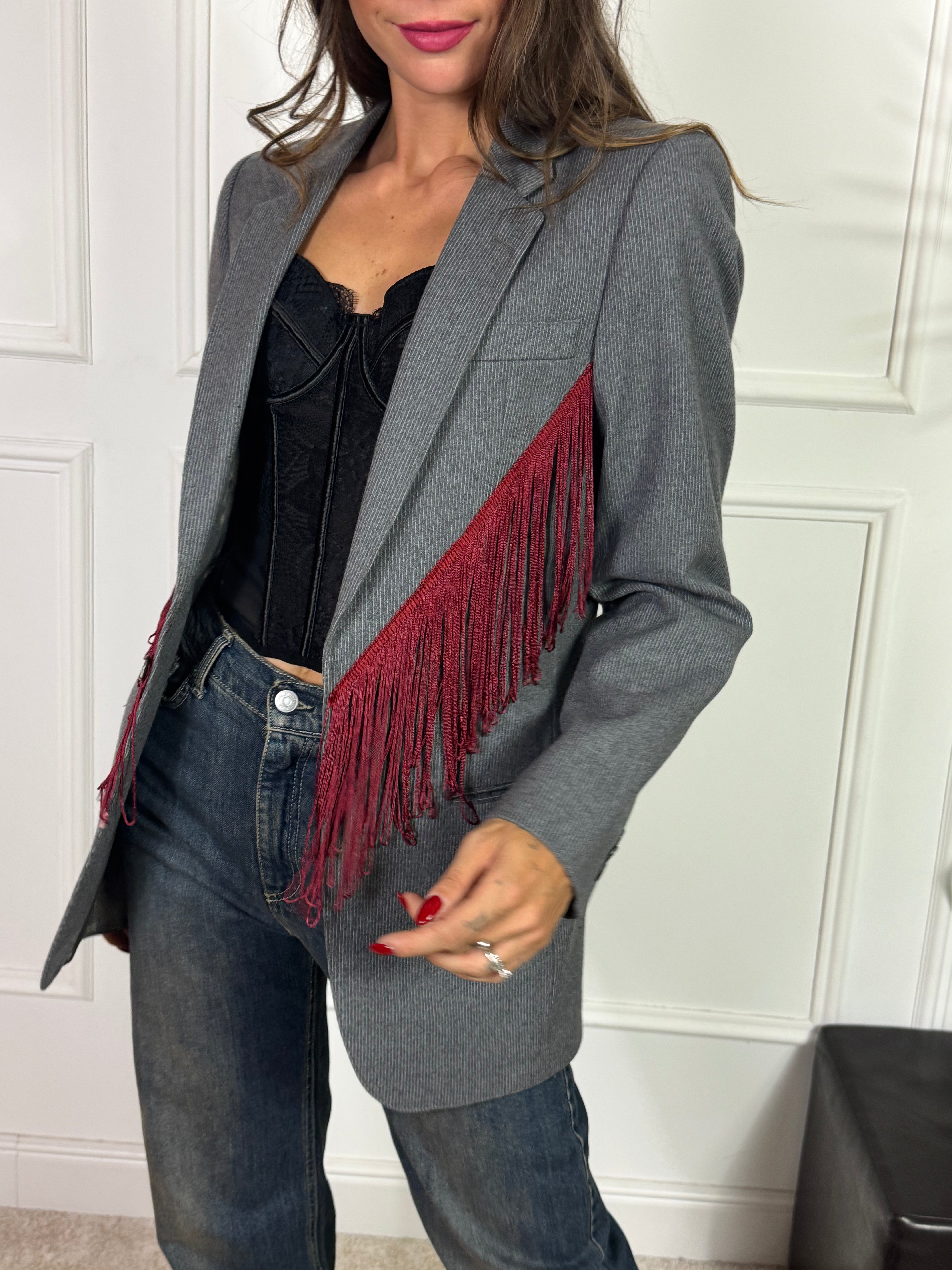 GIACCA VINTAGE Susy Mix GRIGIO MICROGESSATO FRANGE ROSSE