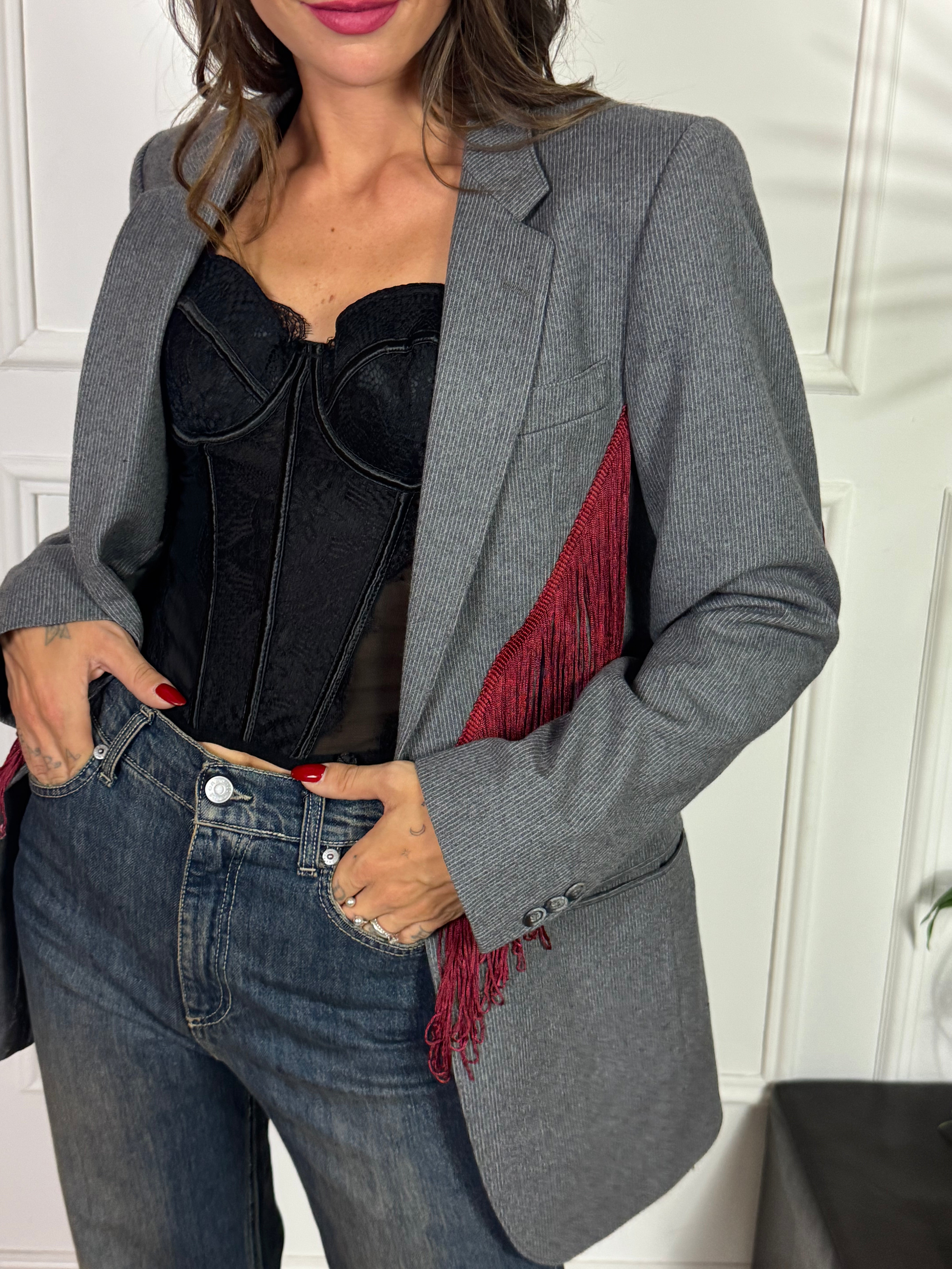 GIACCA VINTAGE Susy Mix GRIGIO MICROGESSATO FRANGE ROSSE