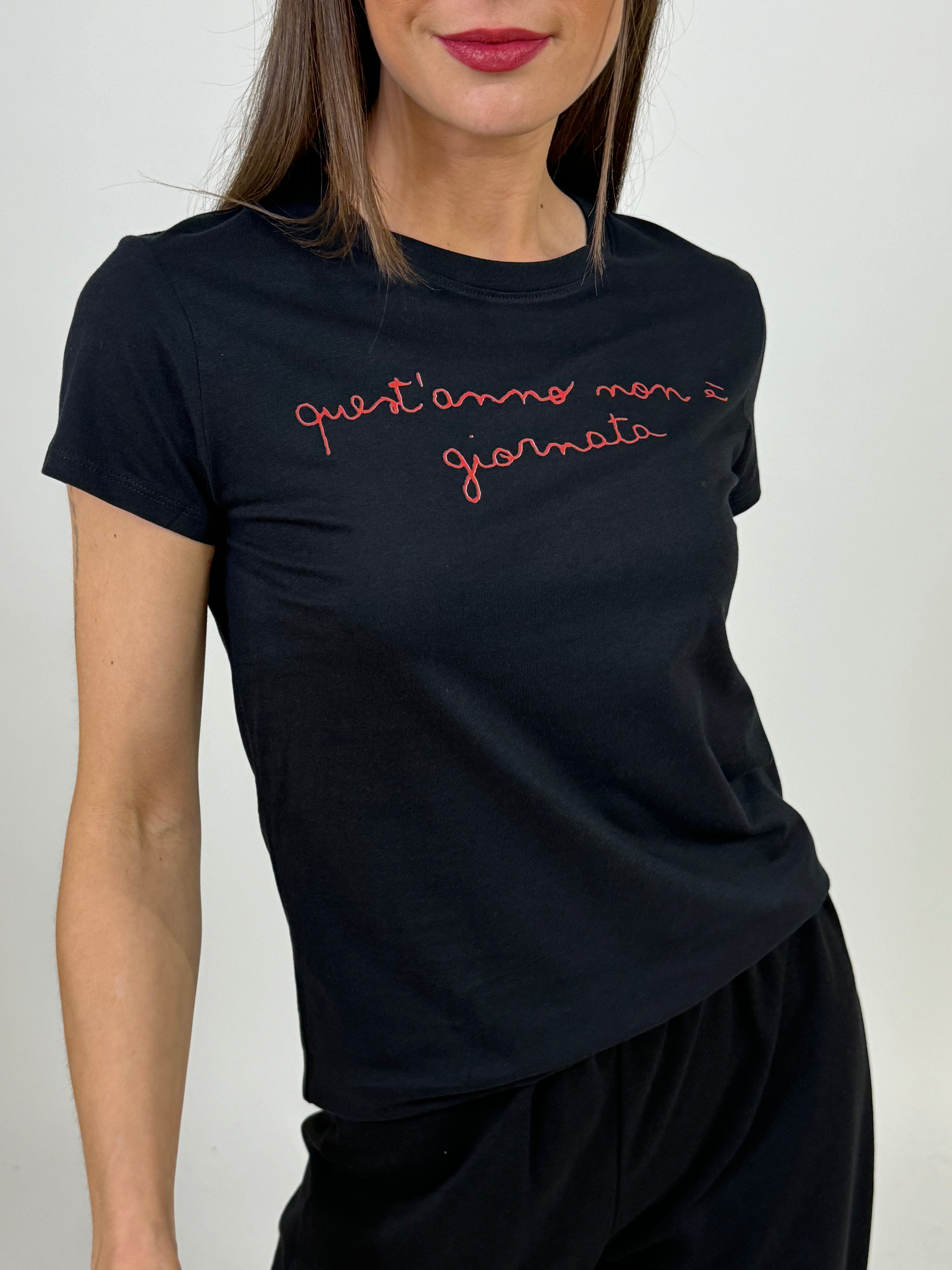T-shirt Kikisix QUEST'ANNO NON E' GIORNATA