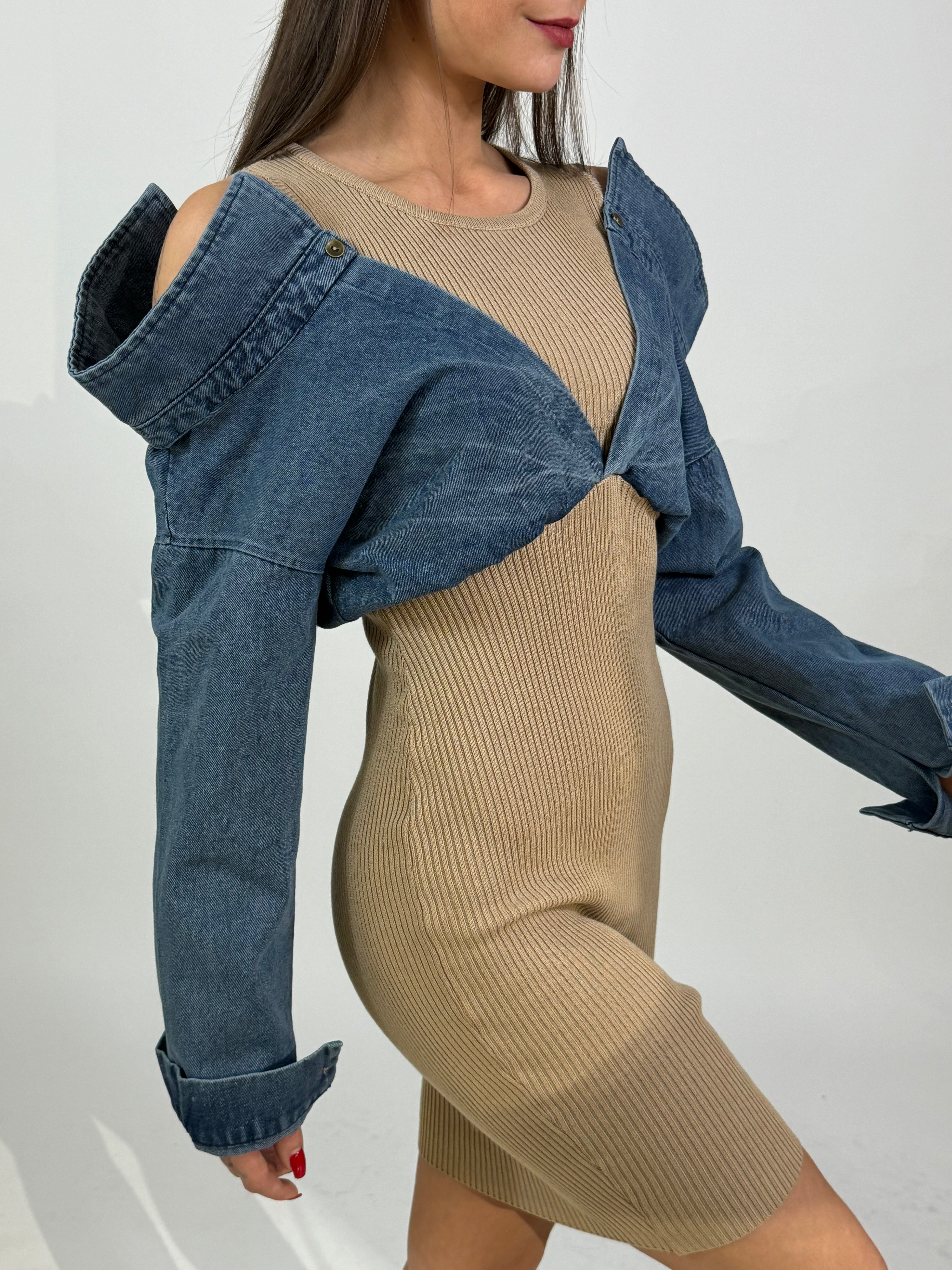 Abito Victoria ILMH in maglina sottile con maniche in jeans