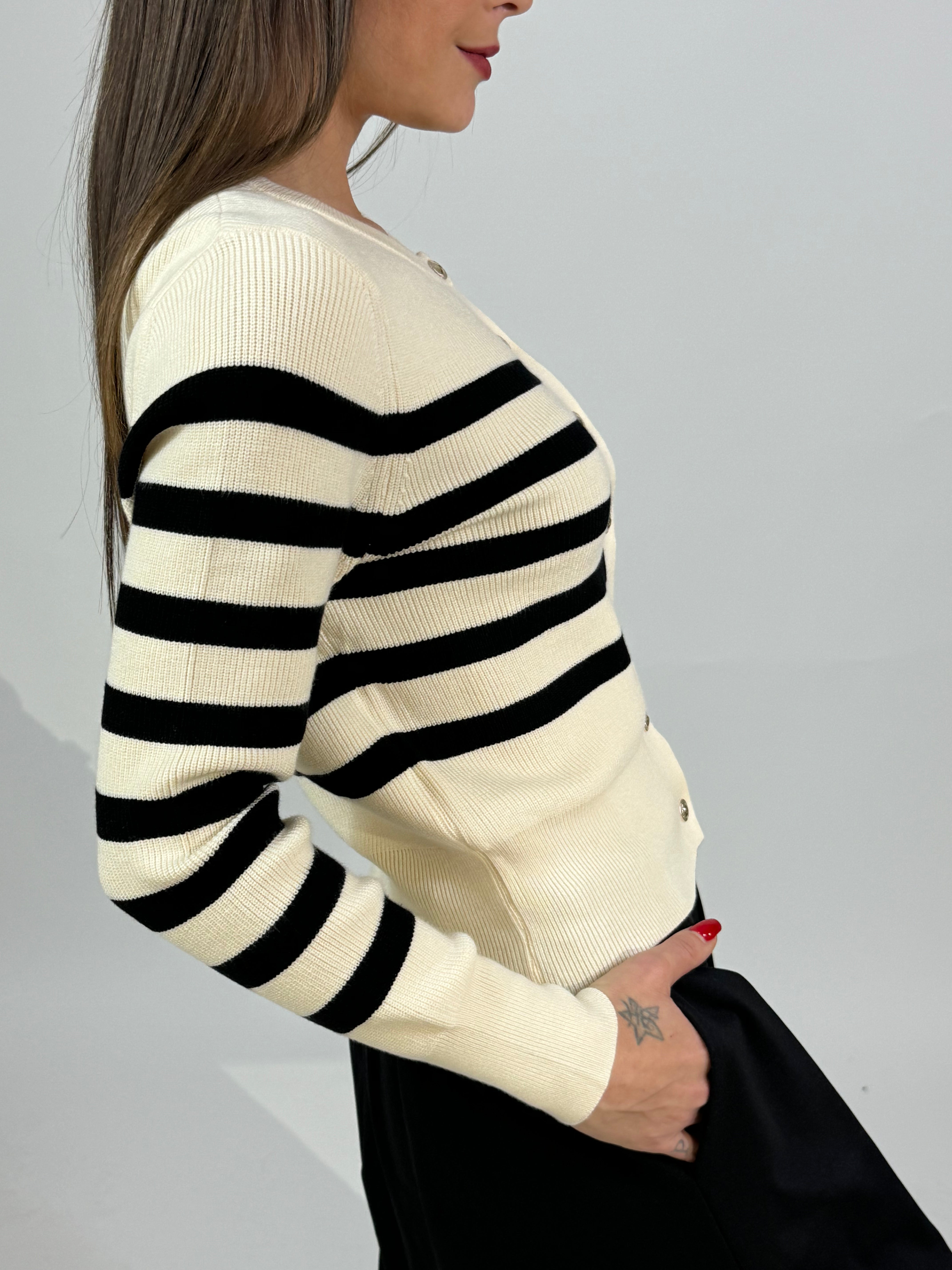 Cardigan Victoria ILMH con bottoni argento e righe