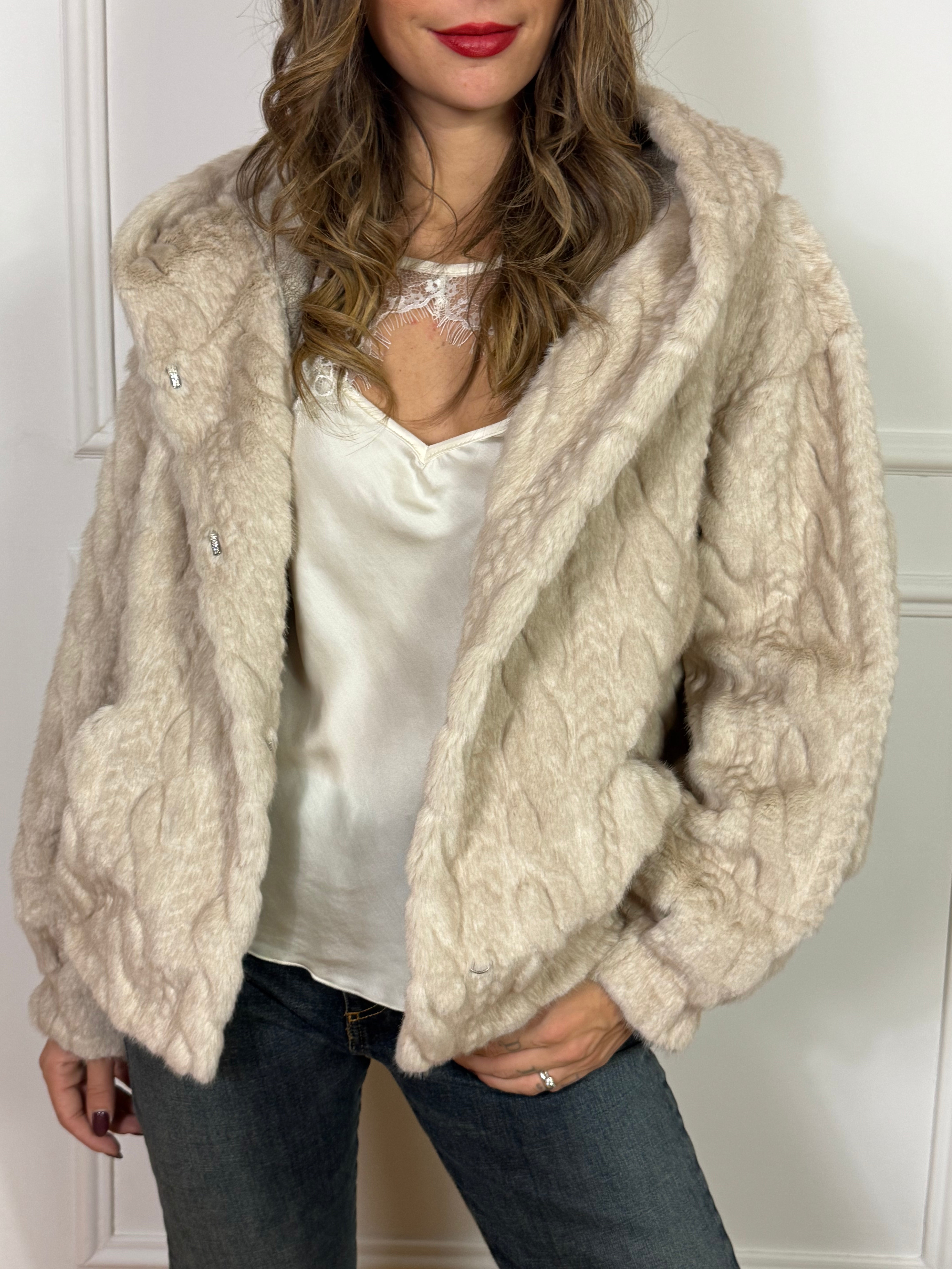 Giacca ecopelo lavorazione tricot Philia Loft con cappuccio