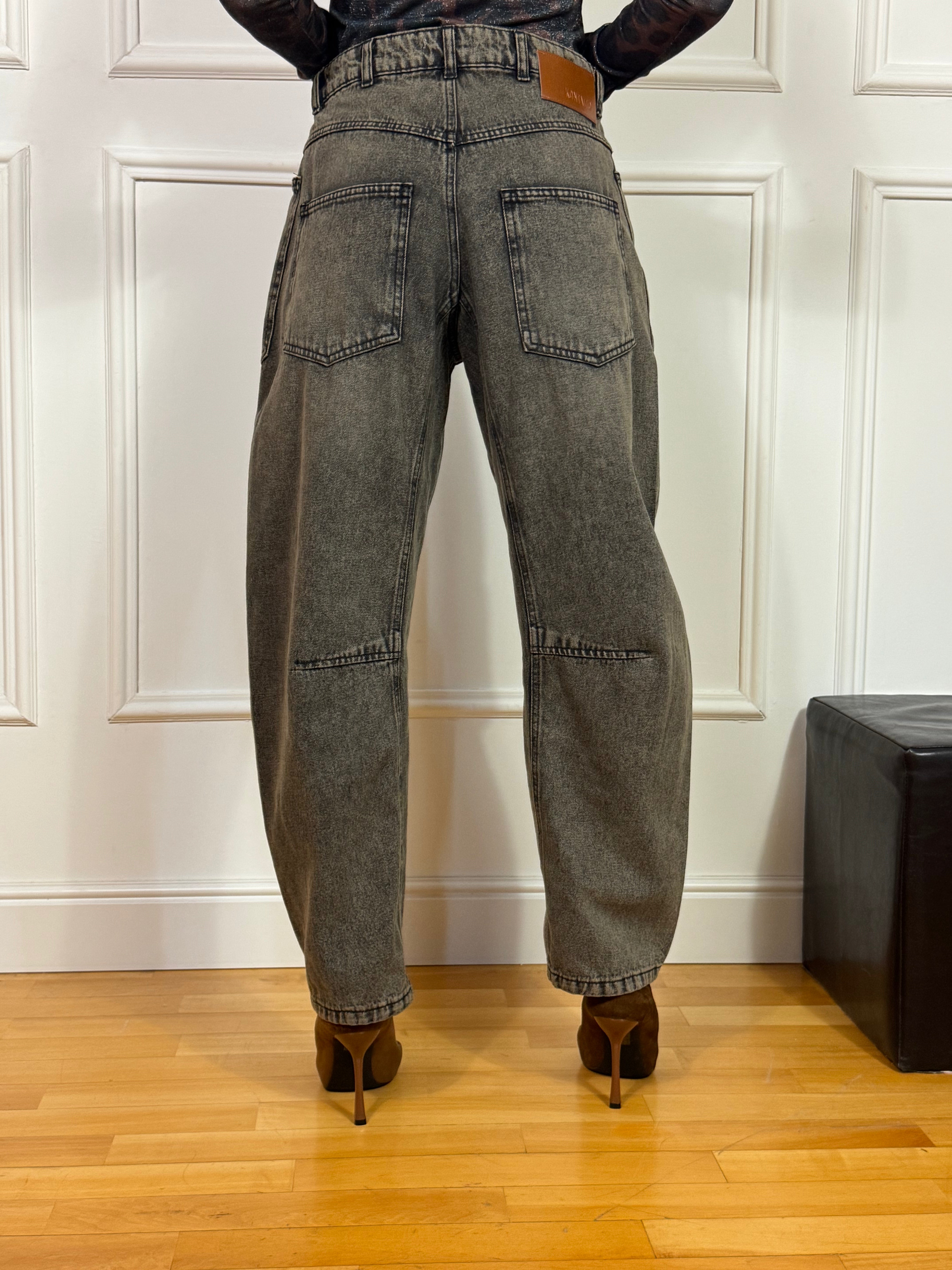 Jeans Kontatto BALOON CON TASCONI DAVANTI modello AGATA - lavaggio VINTAGE GRIGIO SABBIATO