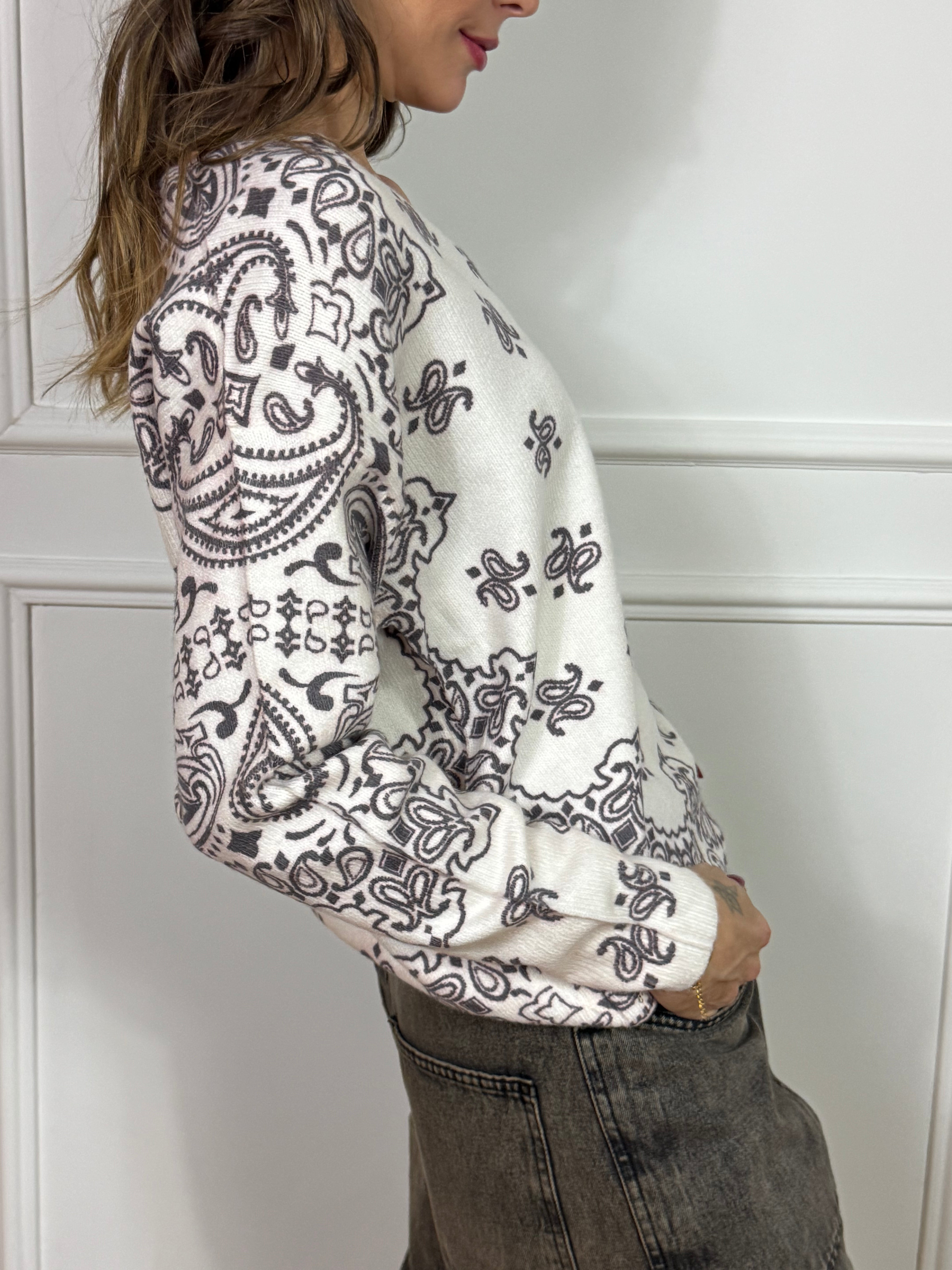 MAGLIA SCOLLO V Kontatto stampa bandana