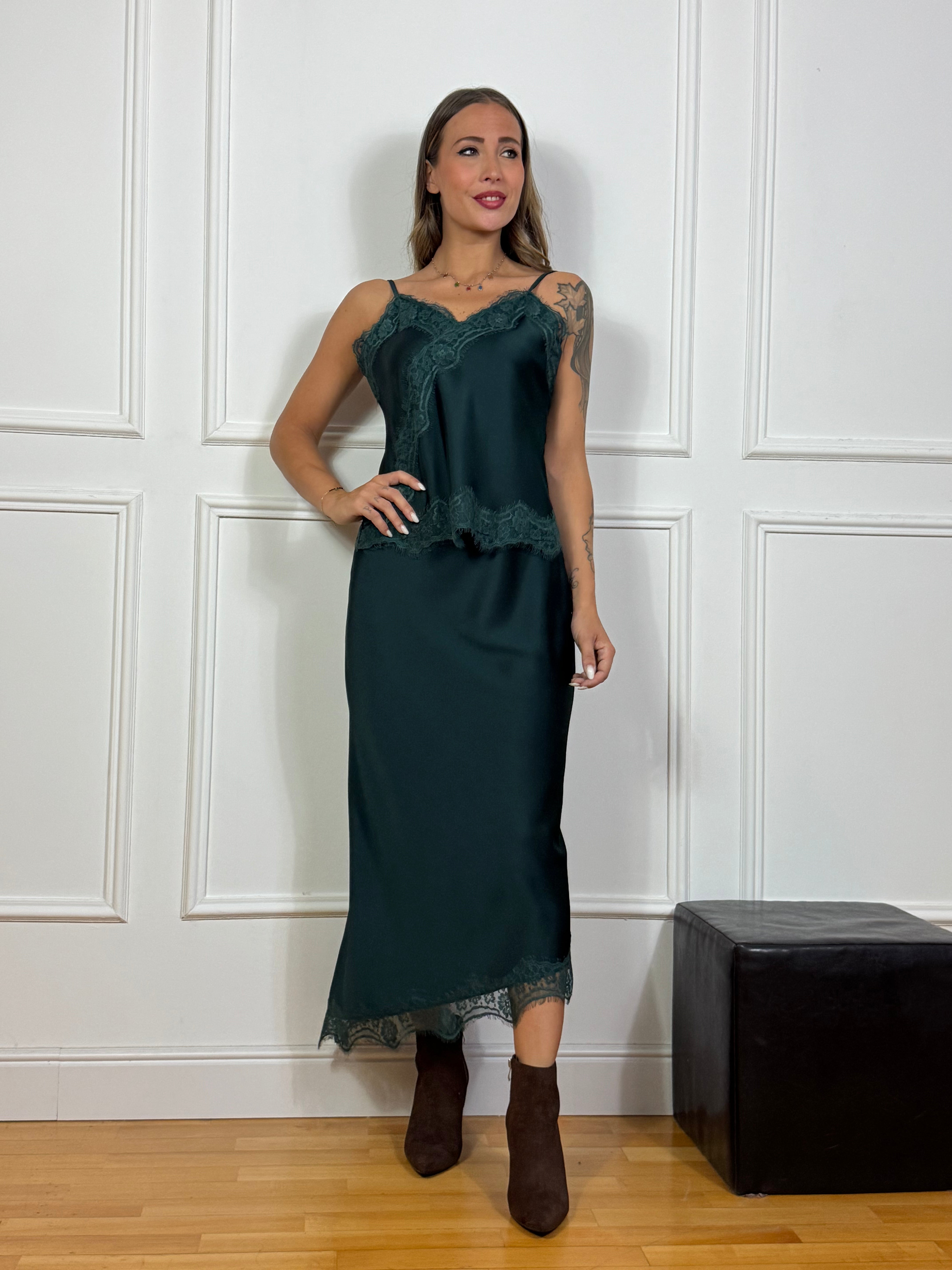 Top in raso Susy Mix con dettagli in pizzo