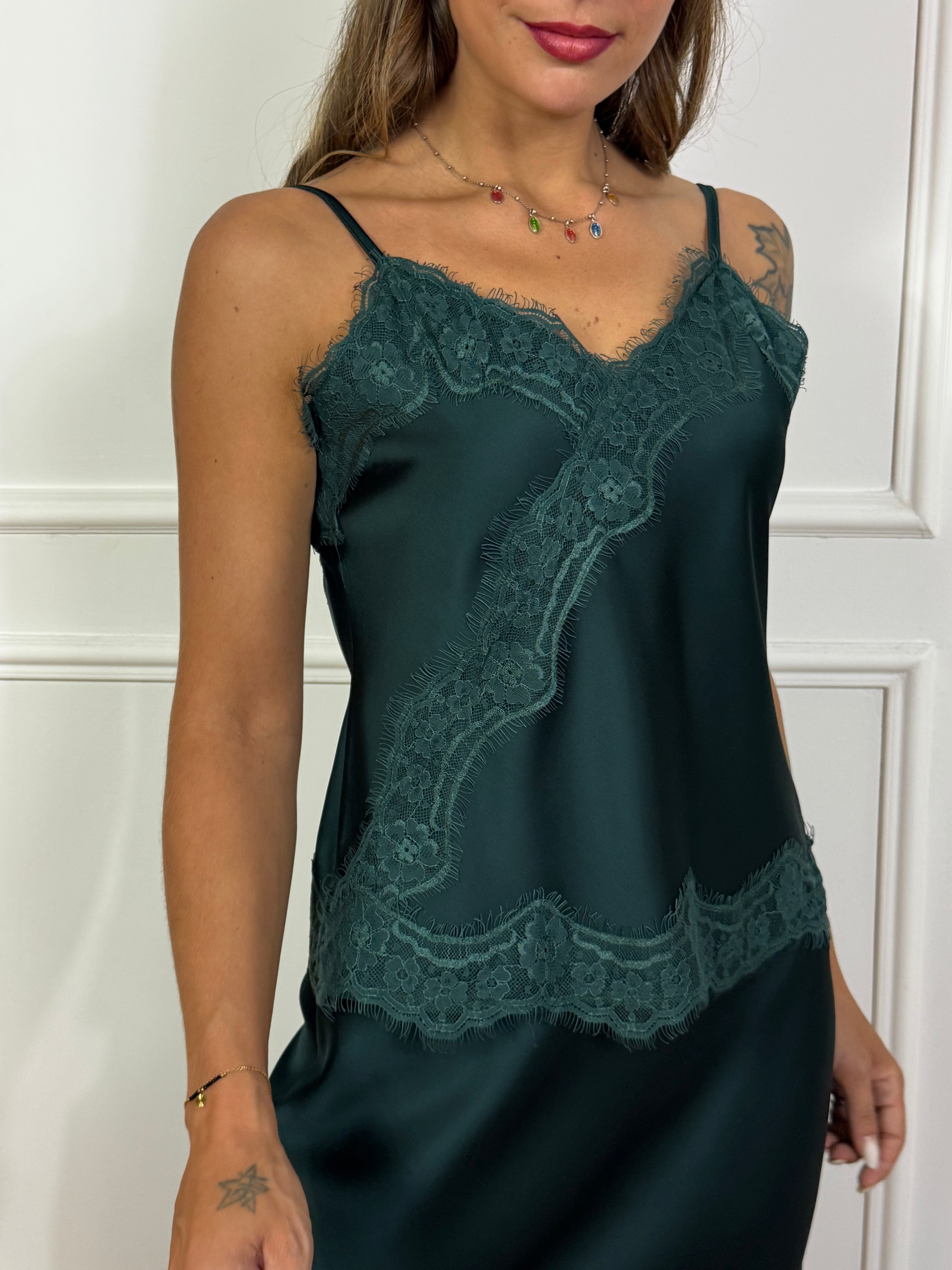 Top in raso Susy Mix con dettagli in pizzo