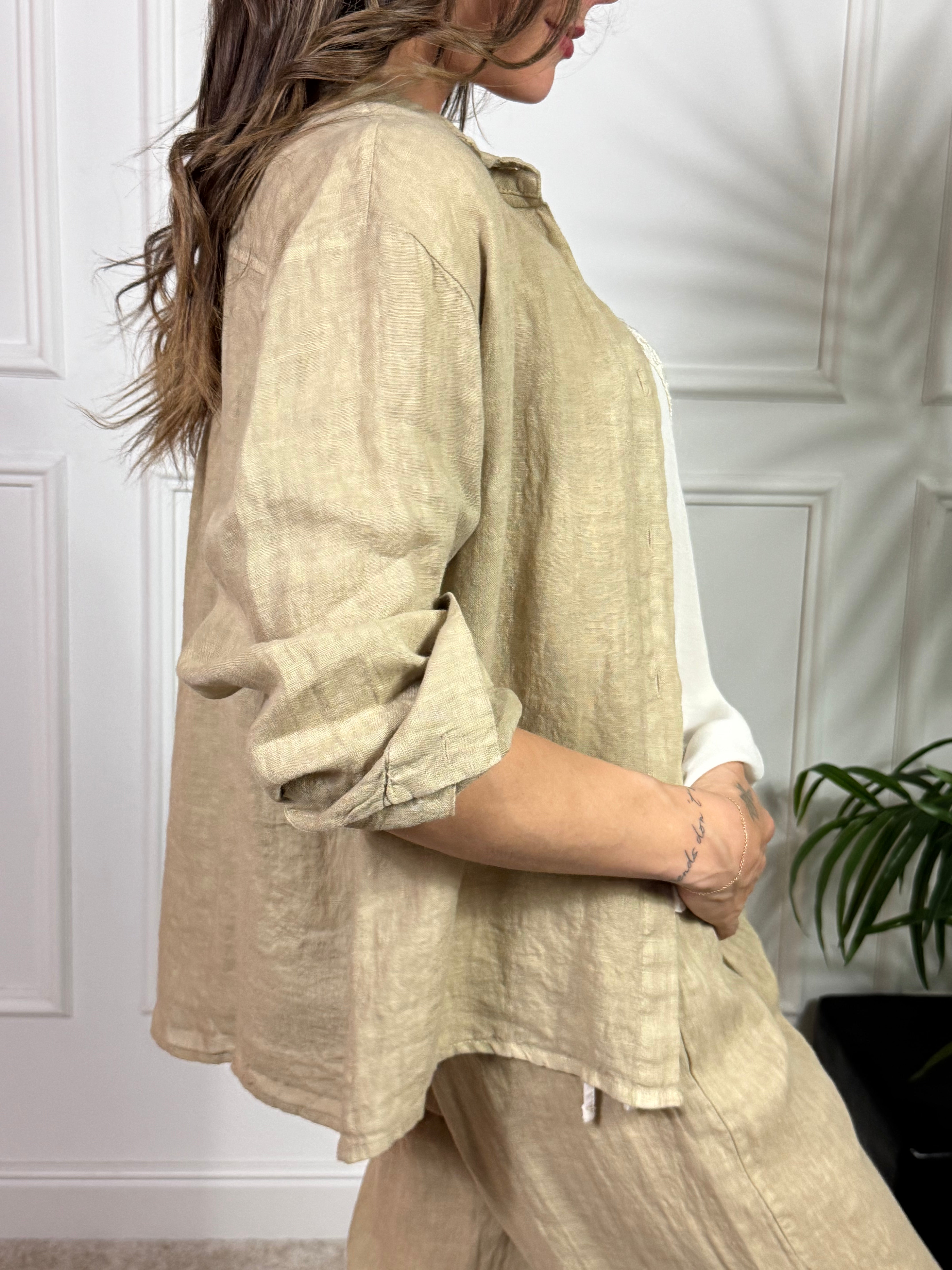 Camicia in lino KONTATTO