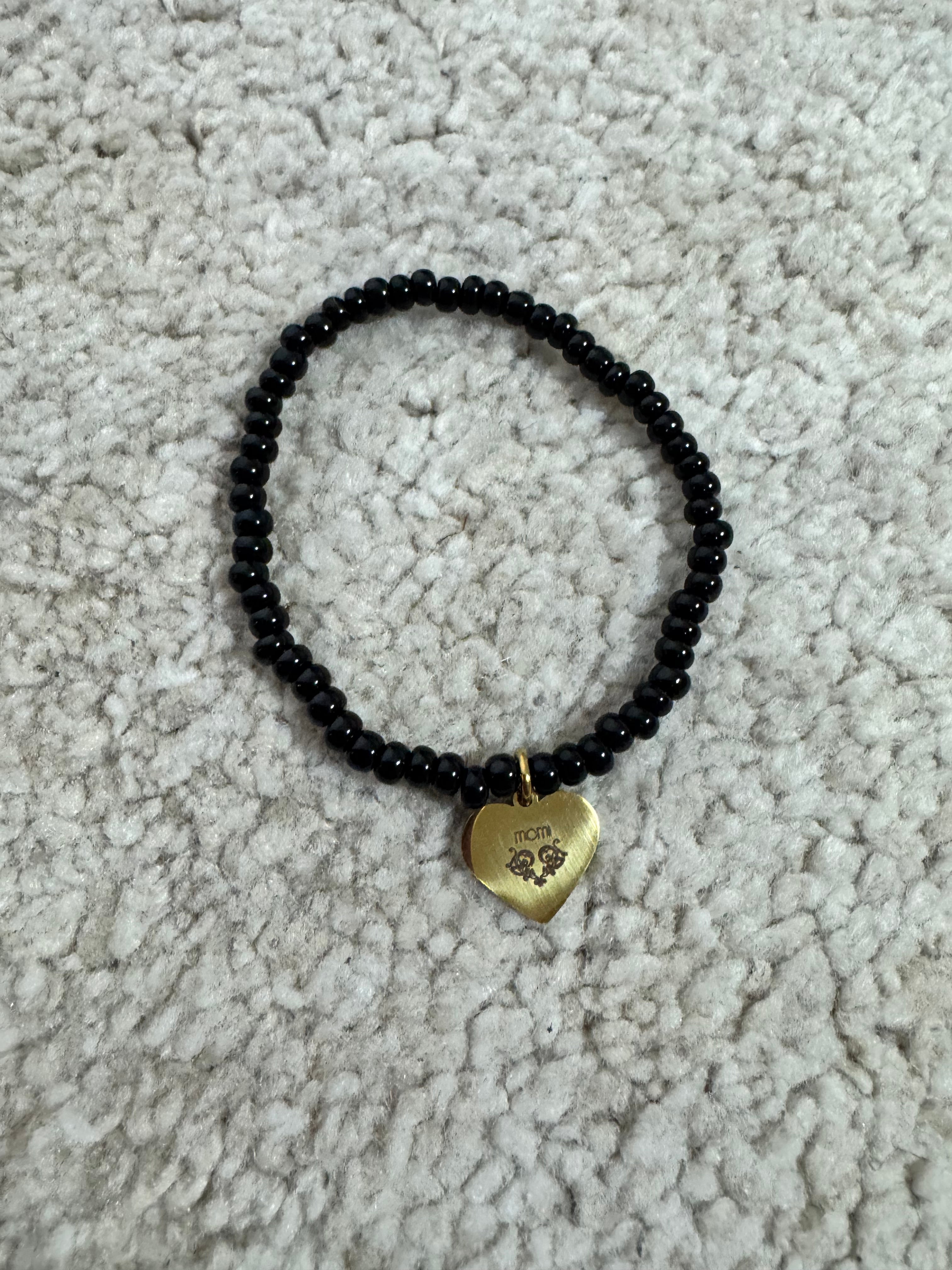 Bracciale sottile Momi ciondolo CUORE - NERO