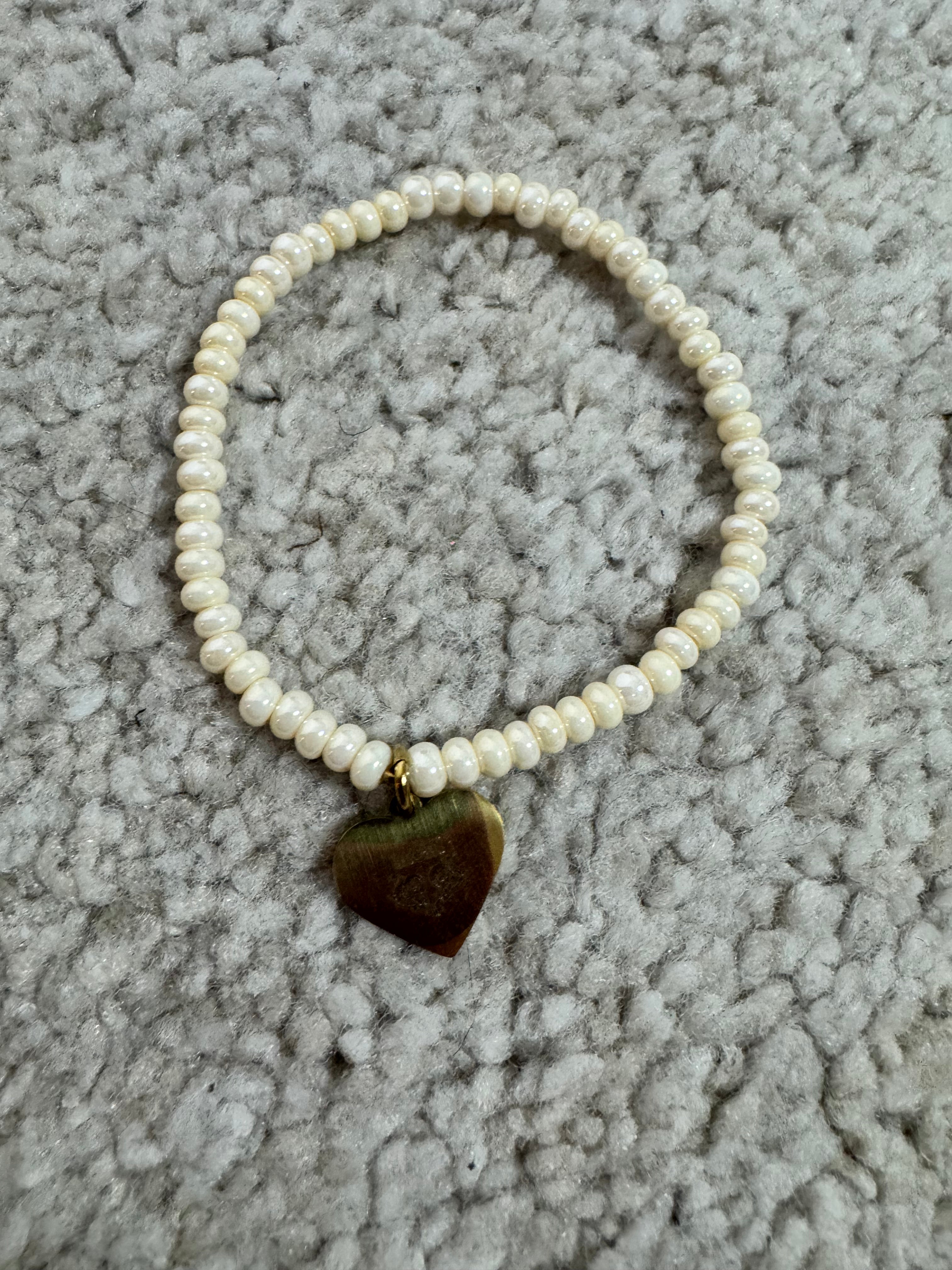 Bracciale sottile Momi ciondolo CUORE - PANNA