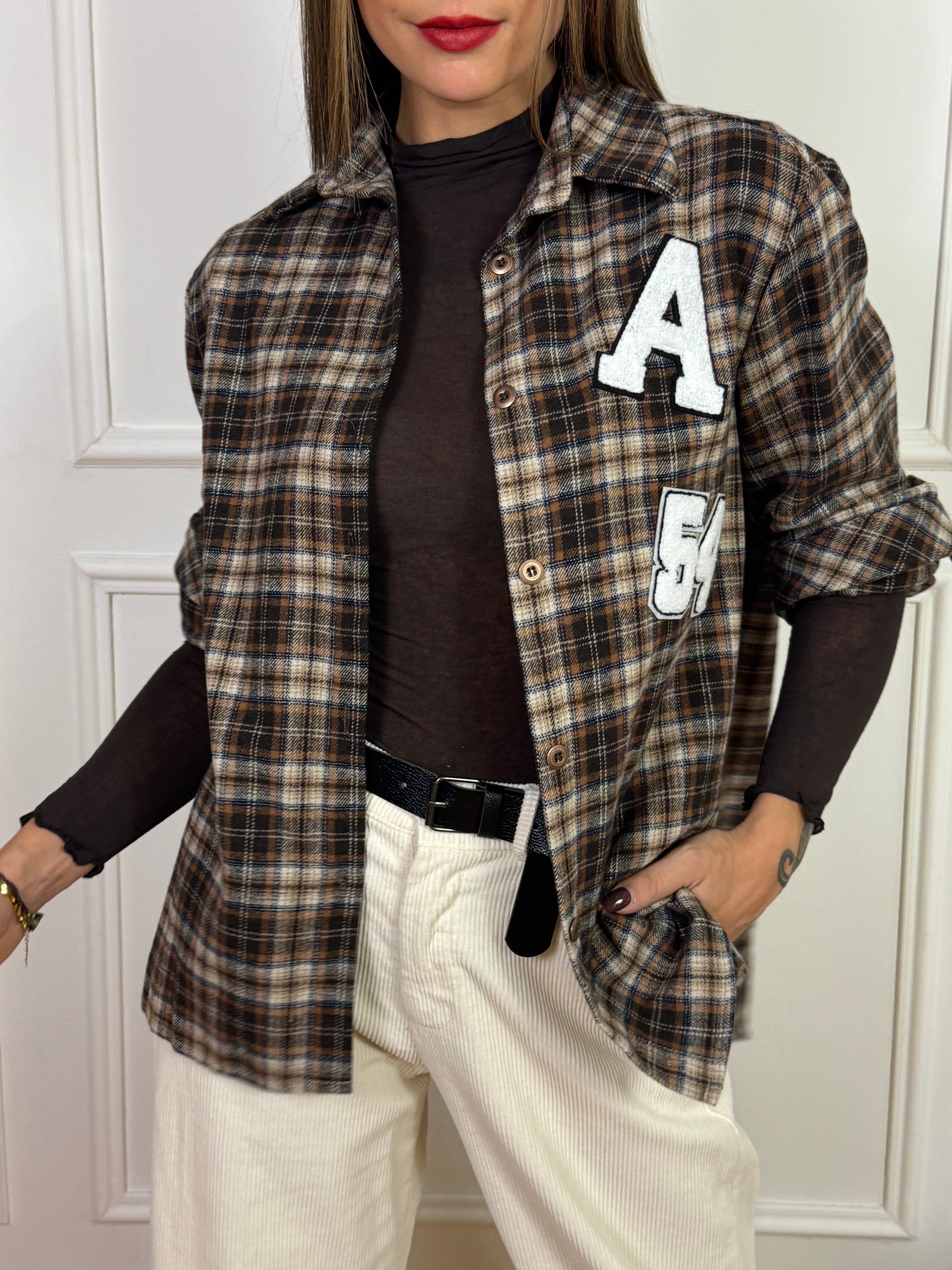 Camicia Kikisix scozzese con patch