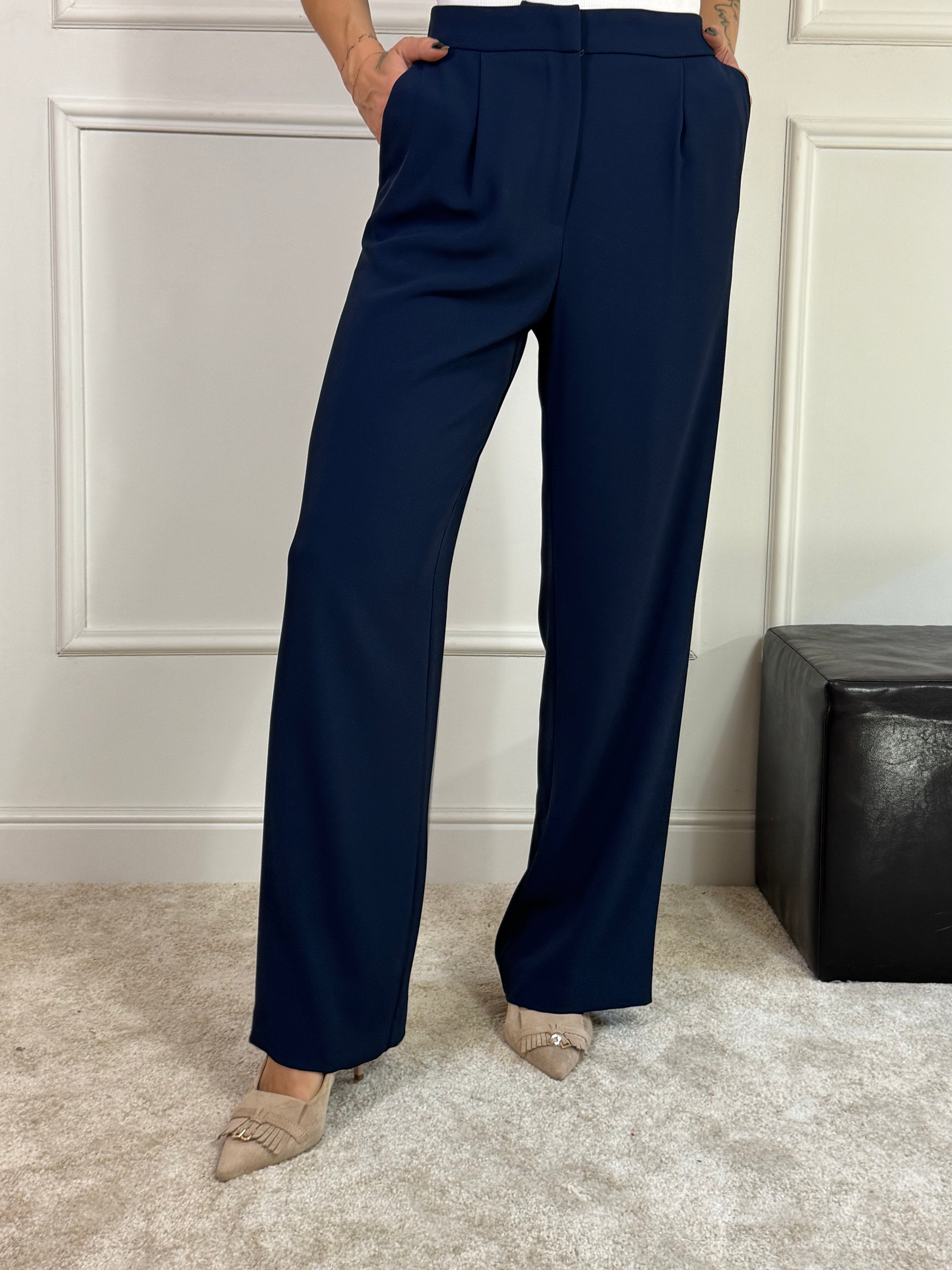 Completo tailleur KONTATTO giacca con cintura e pantalone palazzo