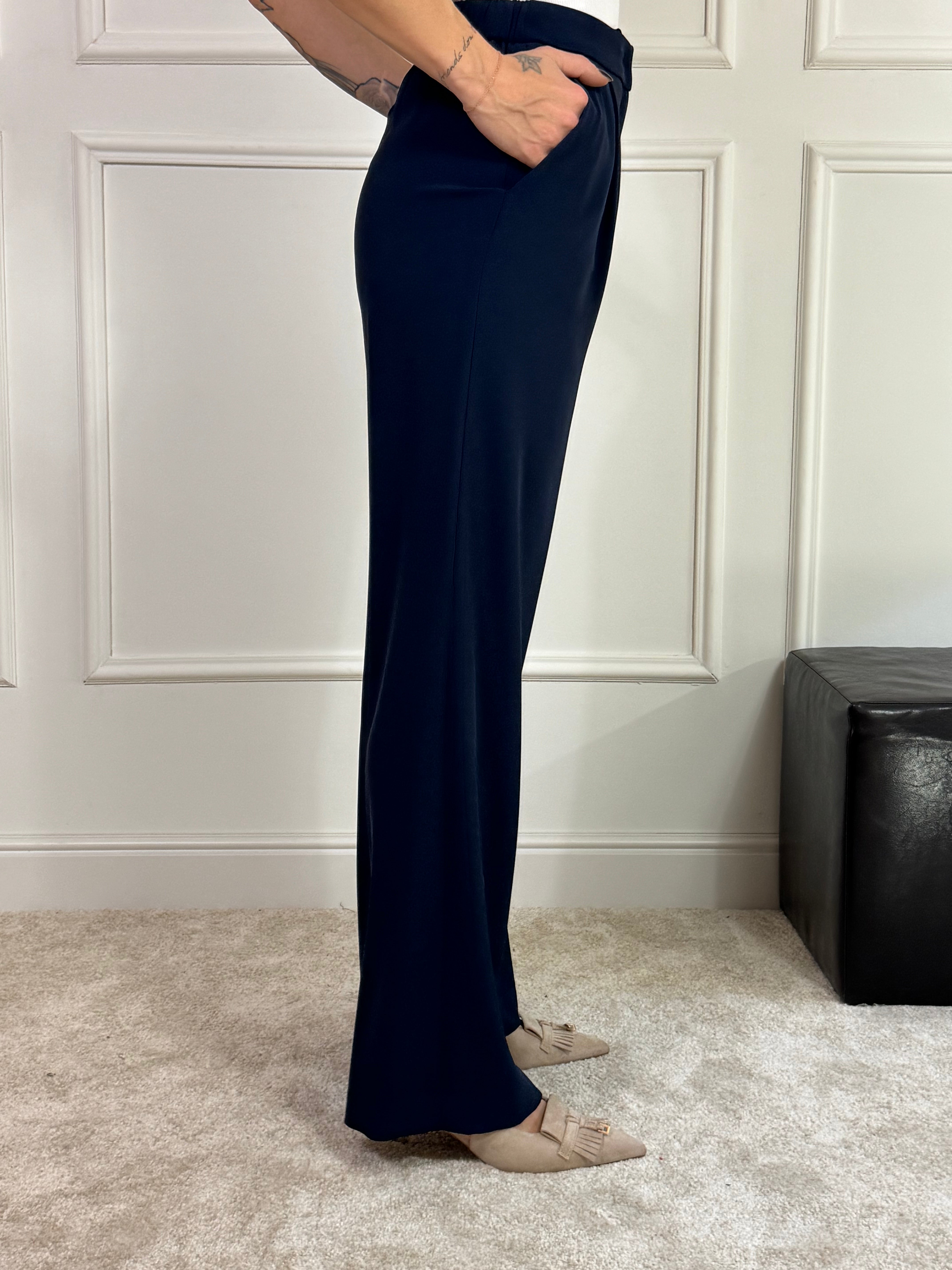 Completo tailleur KONTATTO giacca con cintura e pantalone palazzo