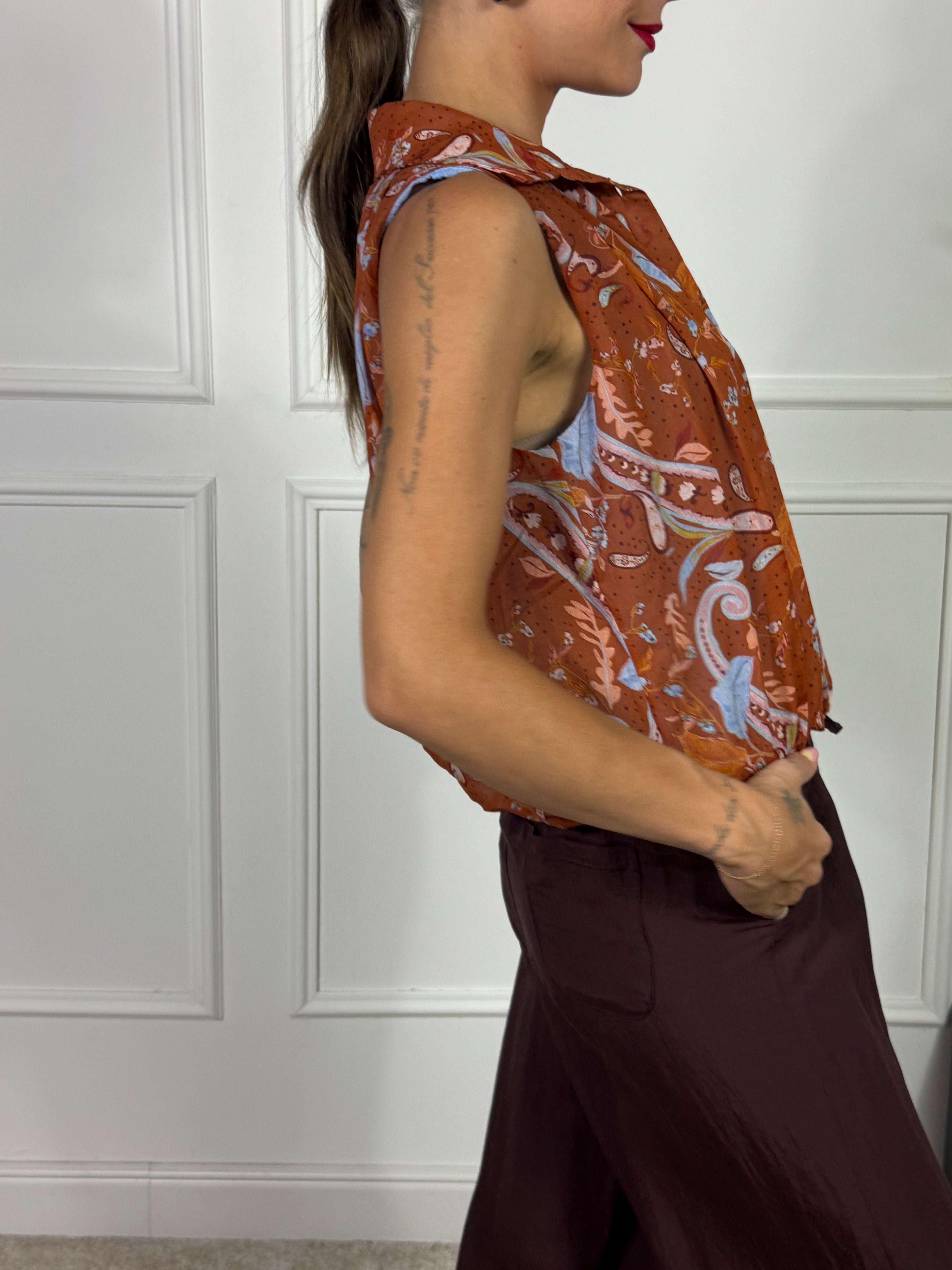 Camicia smanicata in mussola Kikisix ballon fantasia coccio celeste