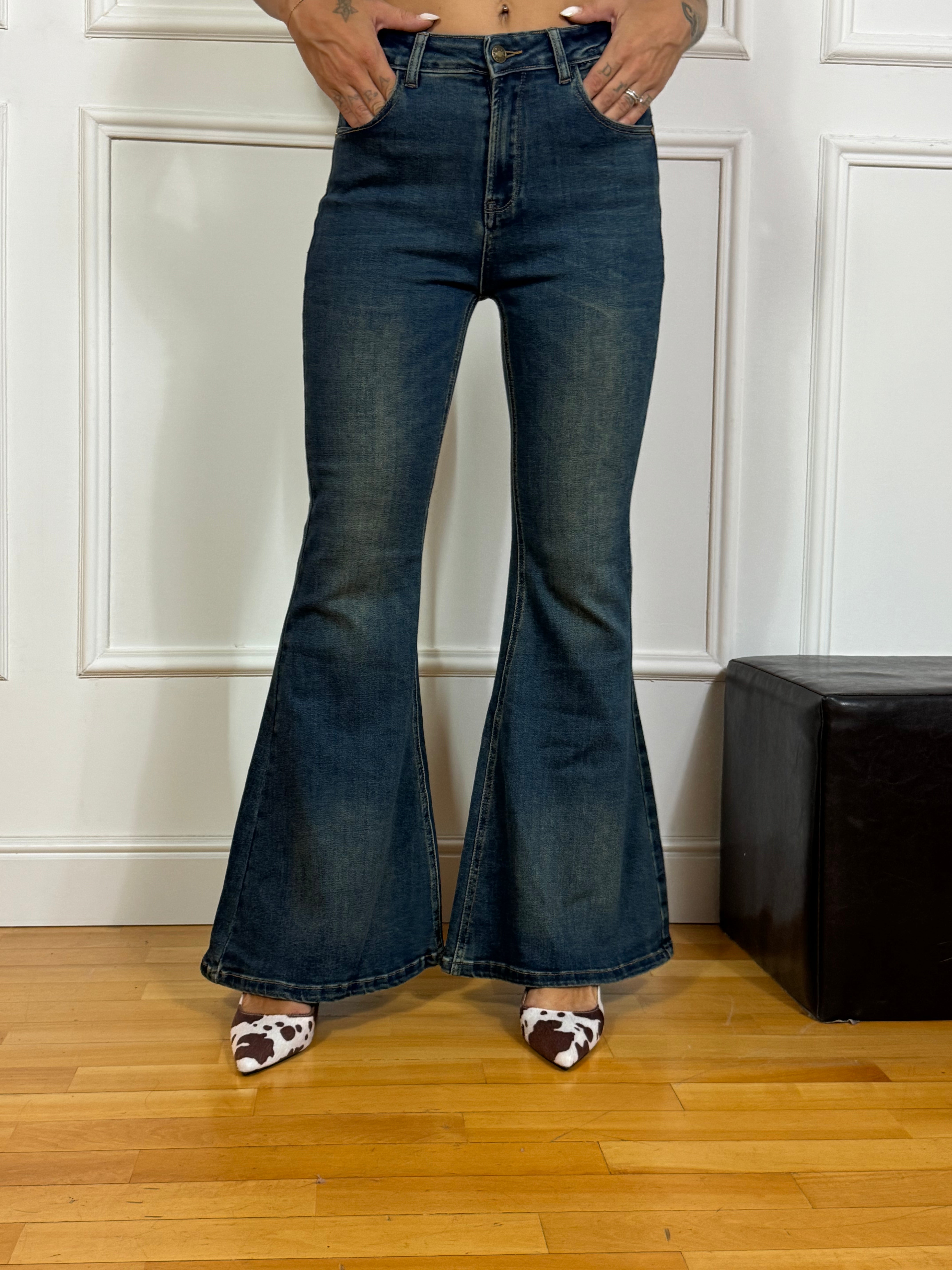 Jeans elasticizzato a ZAMPA KIKISIX lavaggio DENIM SCURO SABBIATO