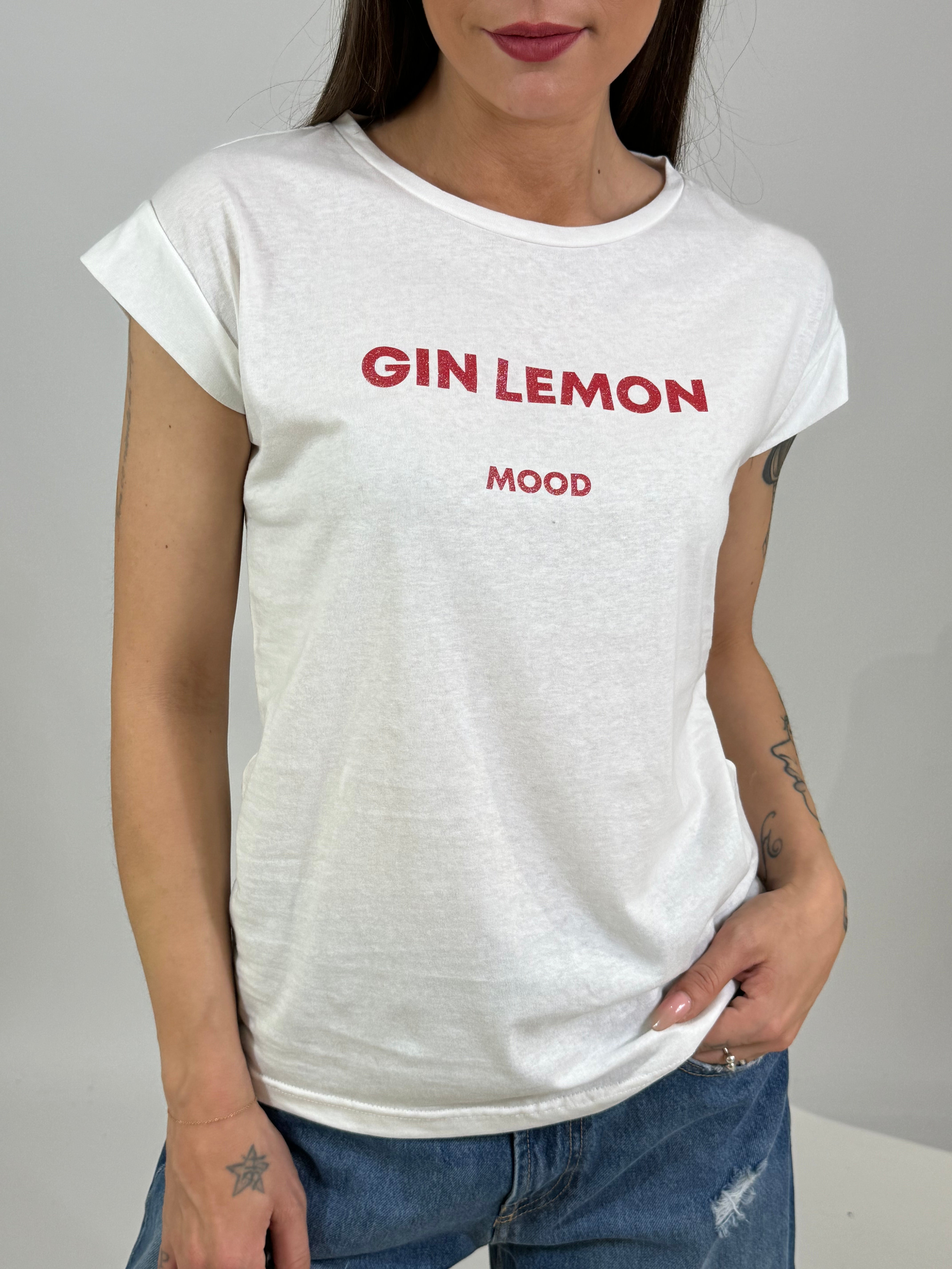 T-shirt con scritta Kikisix GIN LEMON