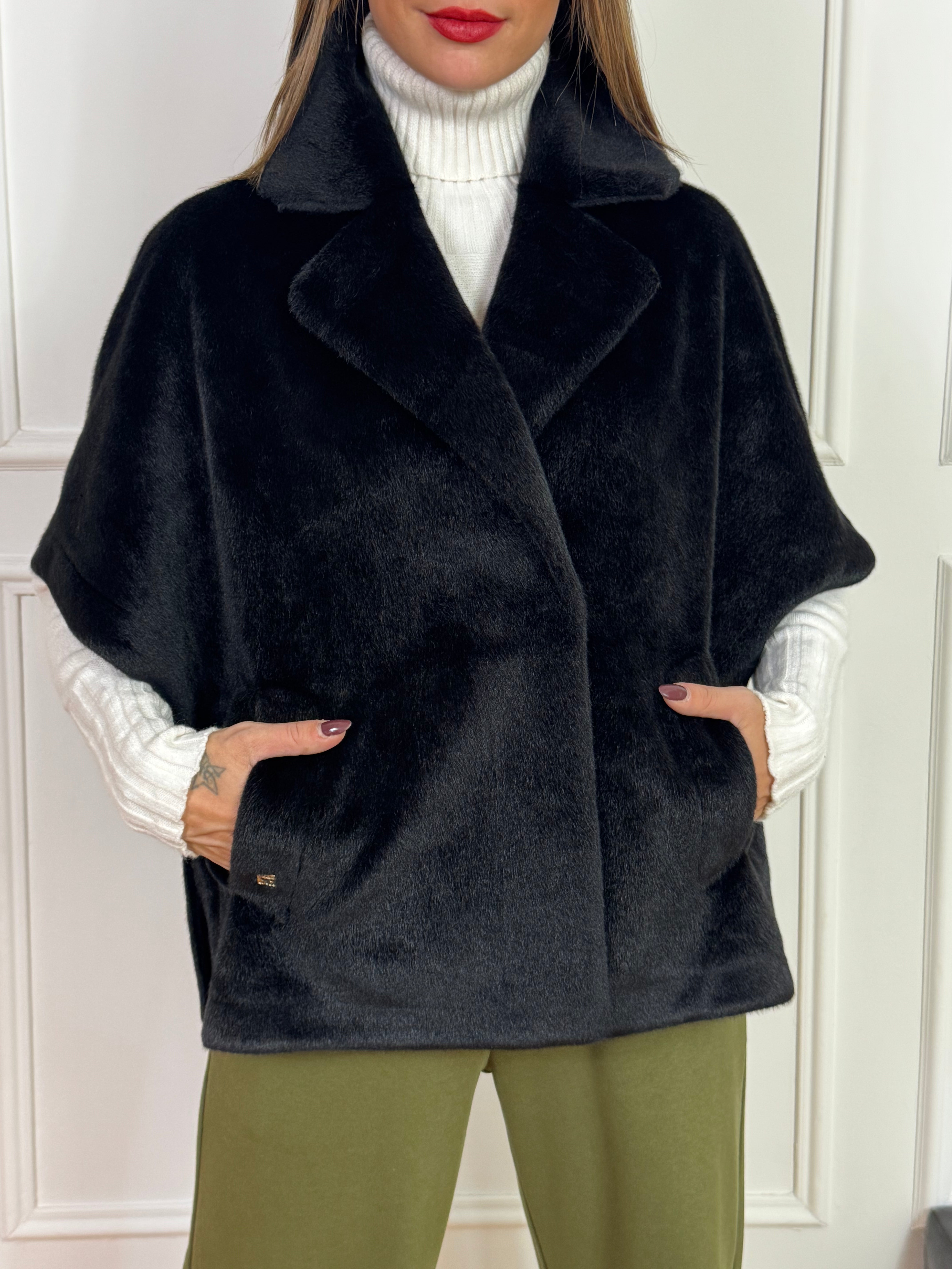 CAPPA DOPPIOPETTO eco pelliccia GAIA Manila Grace - MANICA A CAPPA