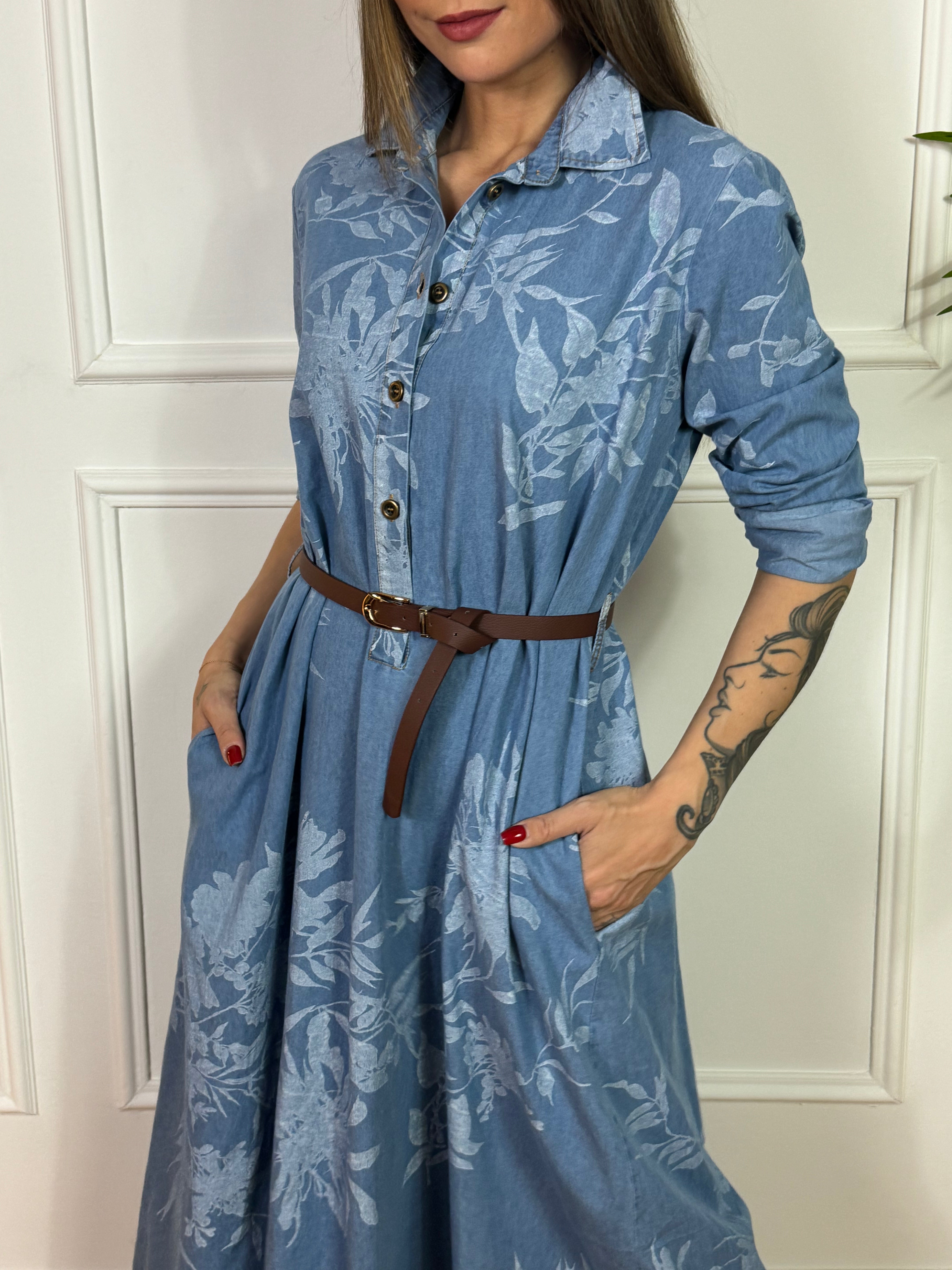Abito lungo Kikisix chambray con cintura FANTASIA FOGLIE FIORI