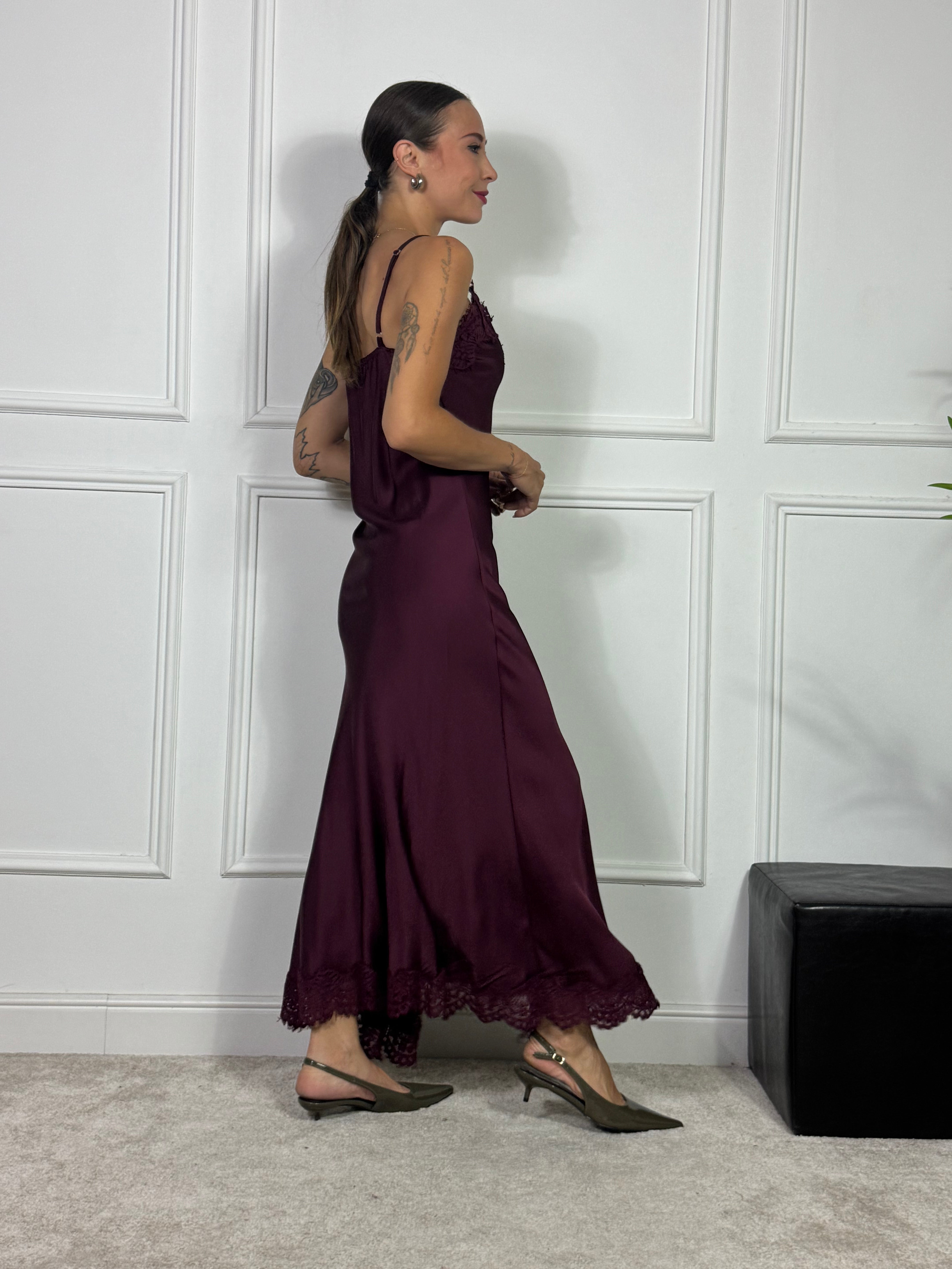 Abito lungo sottoveste Victoria ILMH con inserti pizzo e spacco