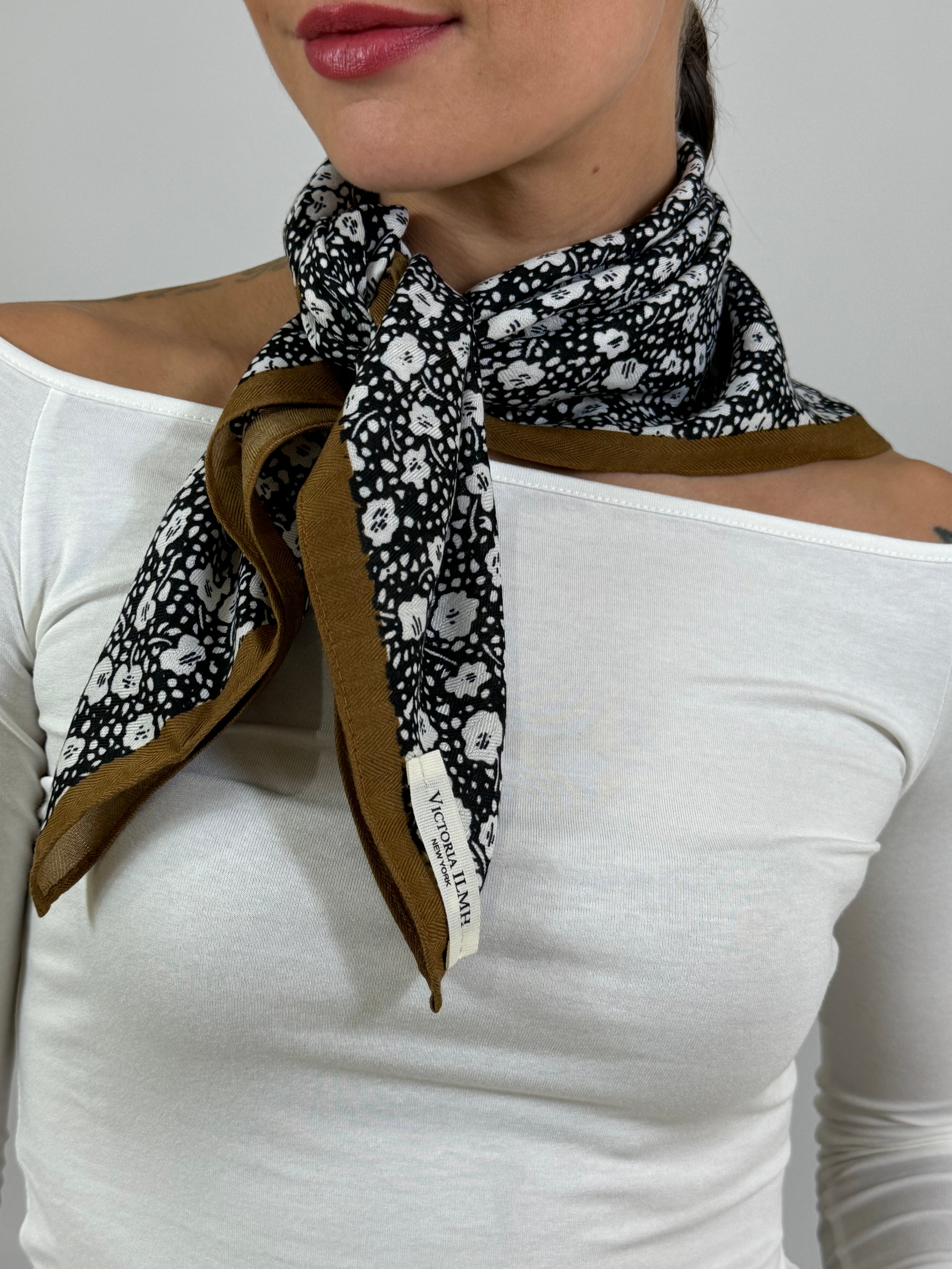 Foulard in viscosa Victoria ILMH a fazzoletto