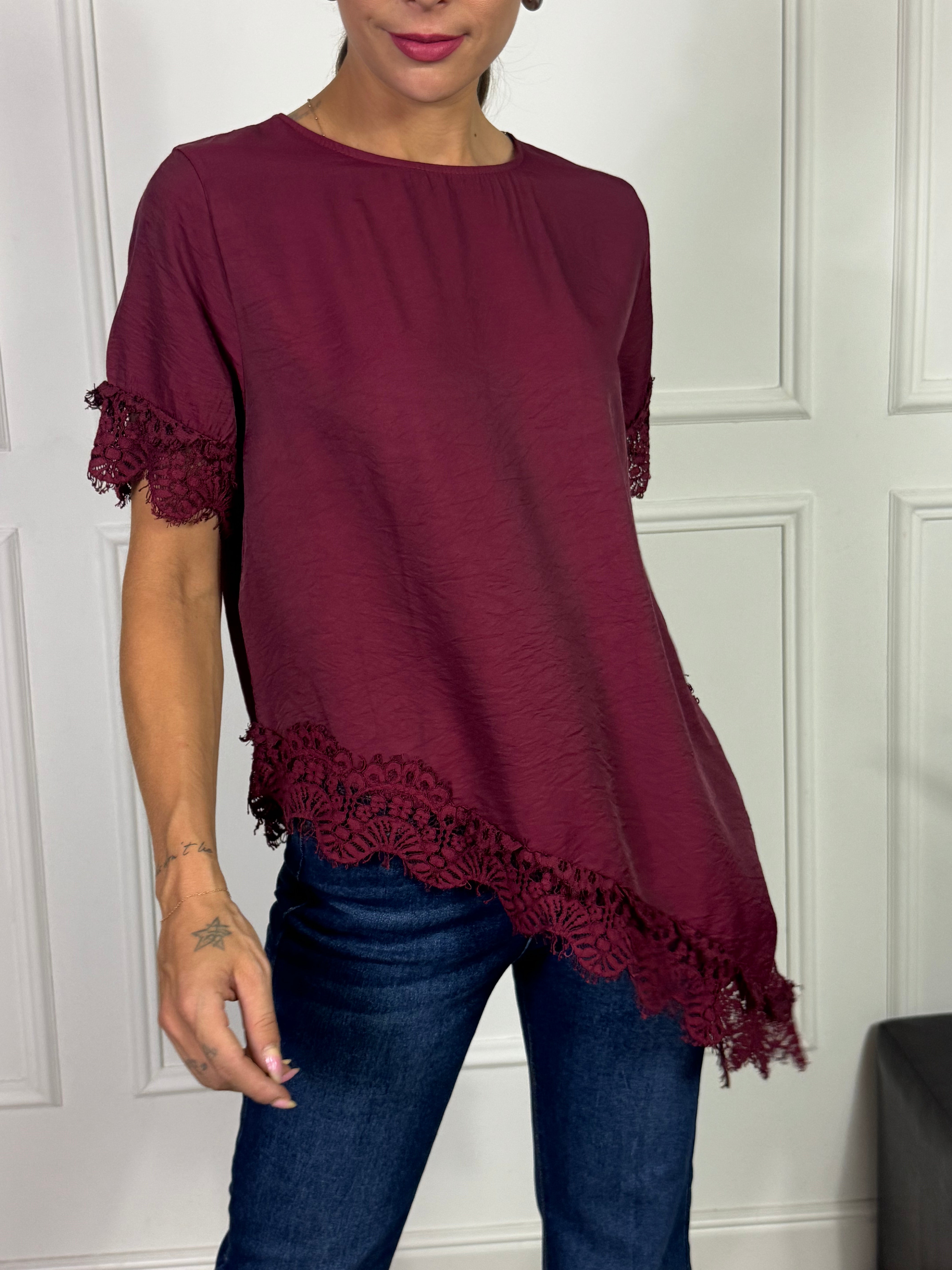 Maglia manica corta asimmetrica VICTORIA ILMH con inserti pizzo