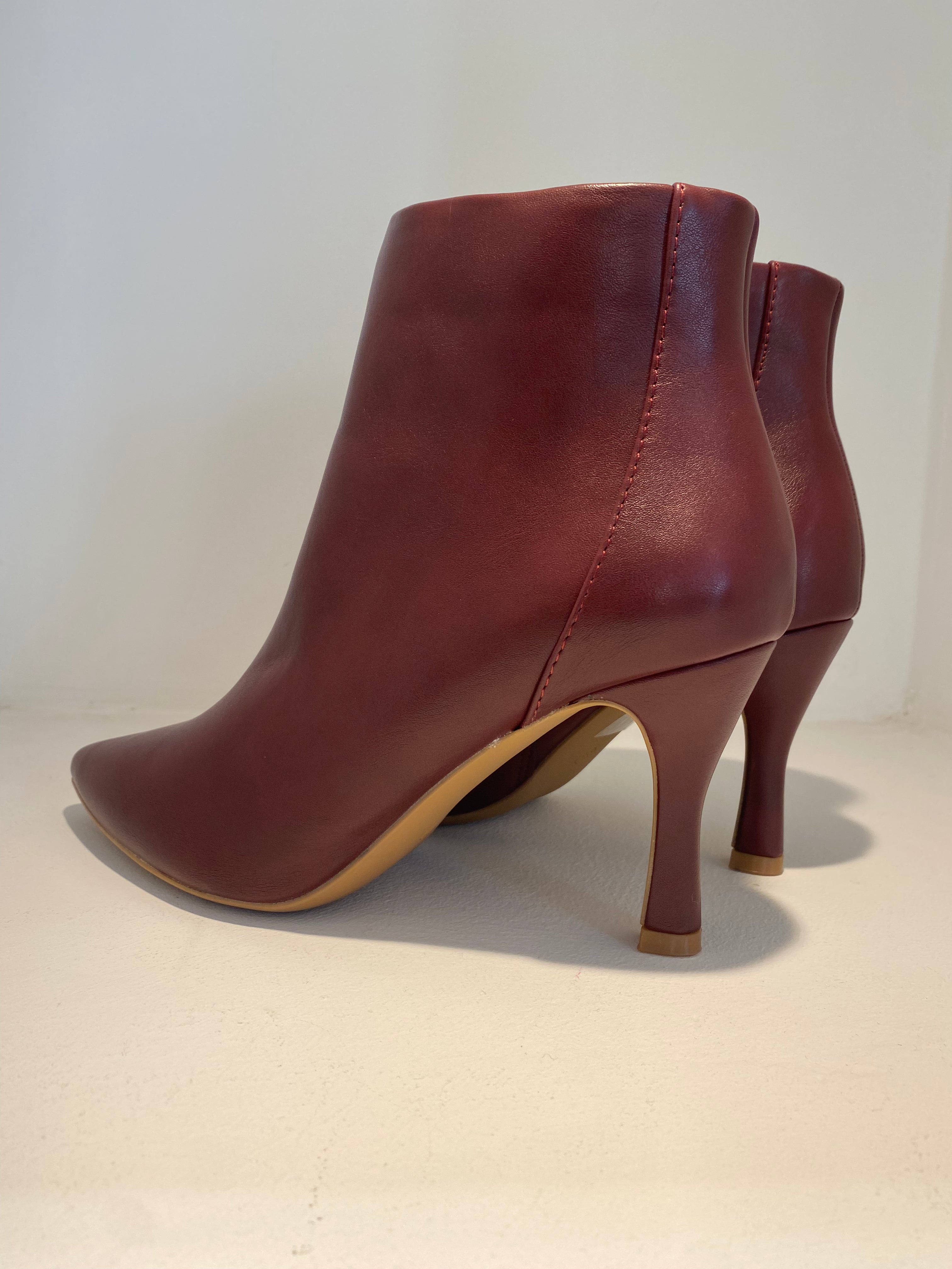Stivaletto in ecopelle ankle-boot con tacco