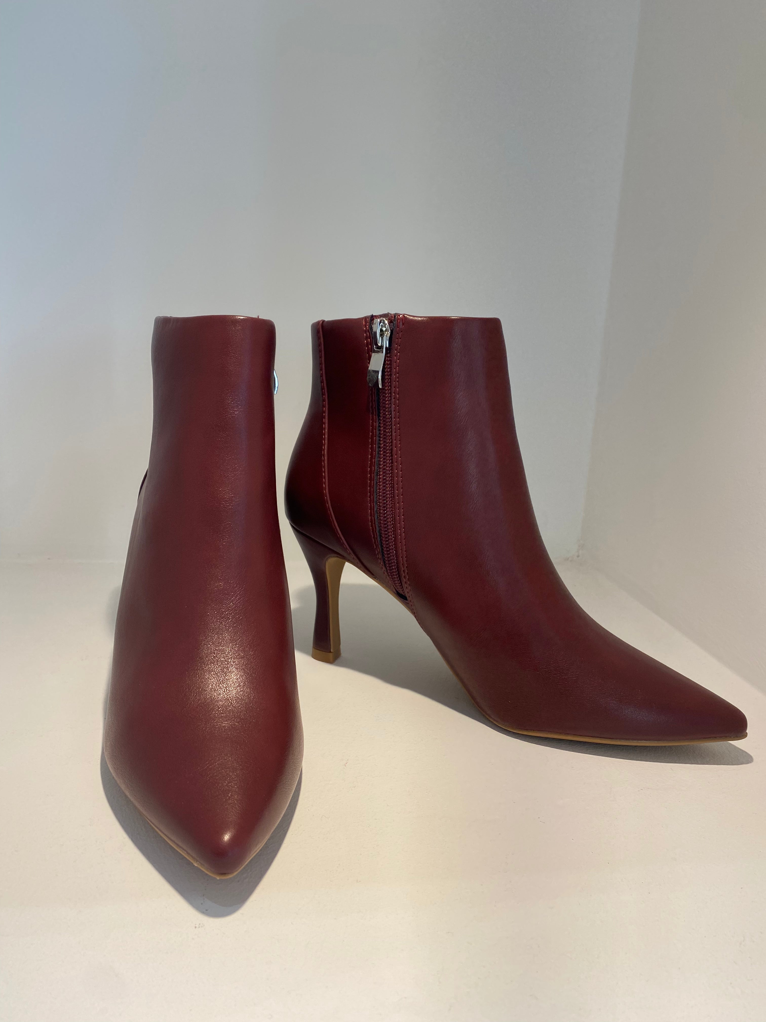 Stivaletto in ecopelle ankle-boot con tacco