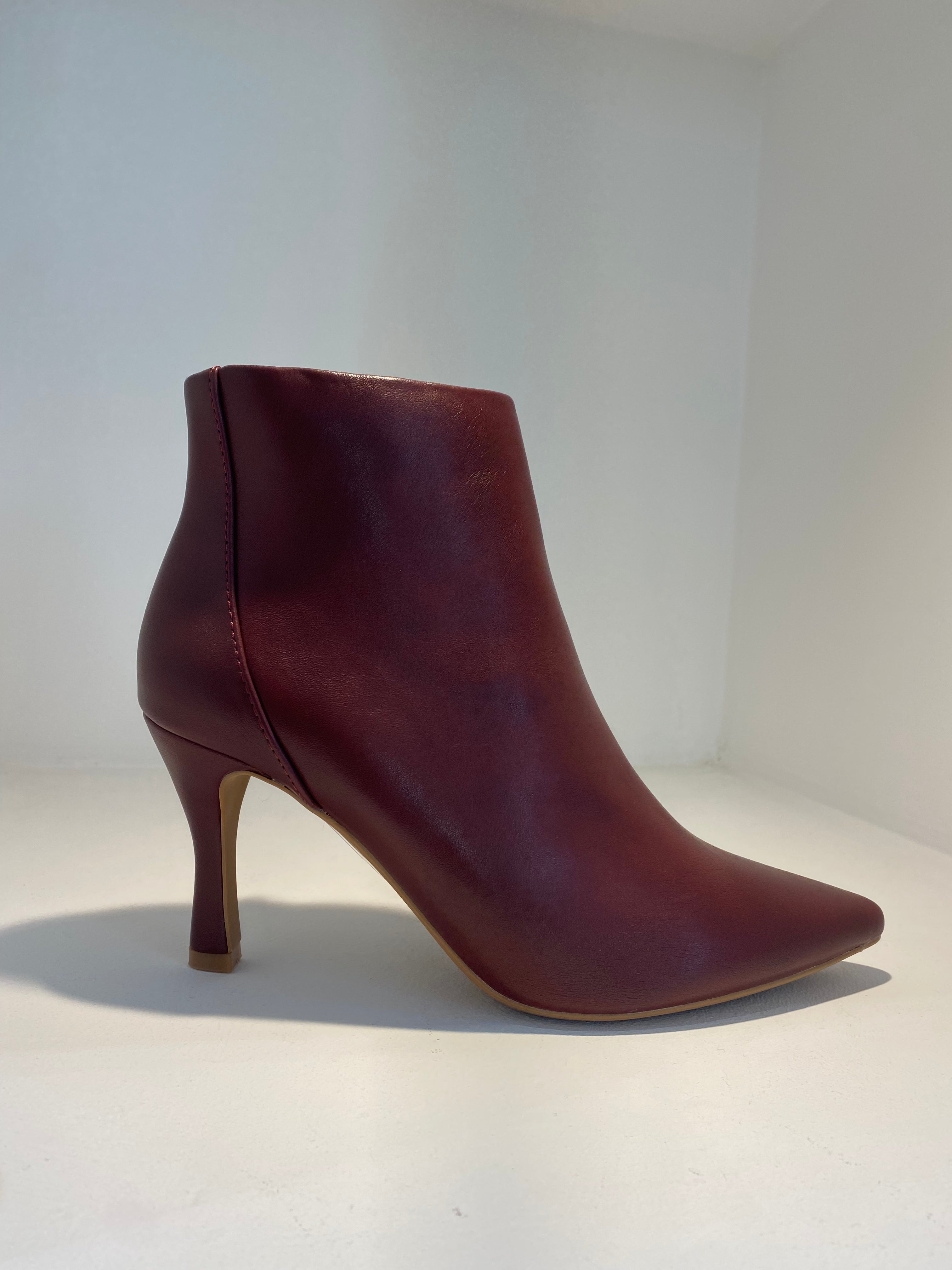 Stivaletto in ecopelle ankle-boot con tacco