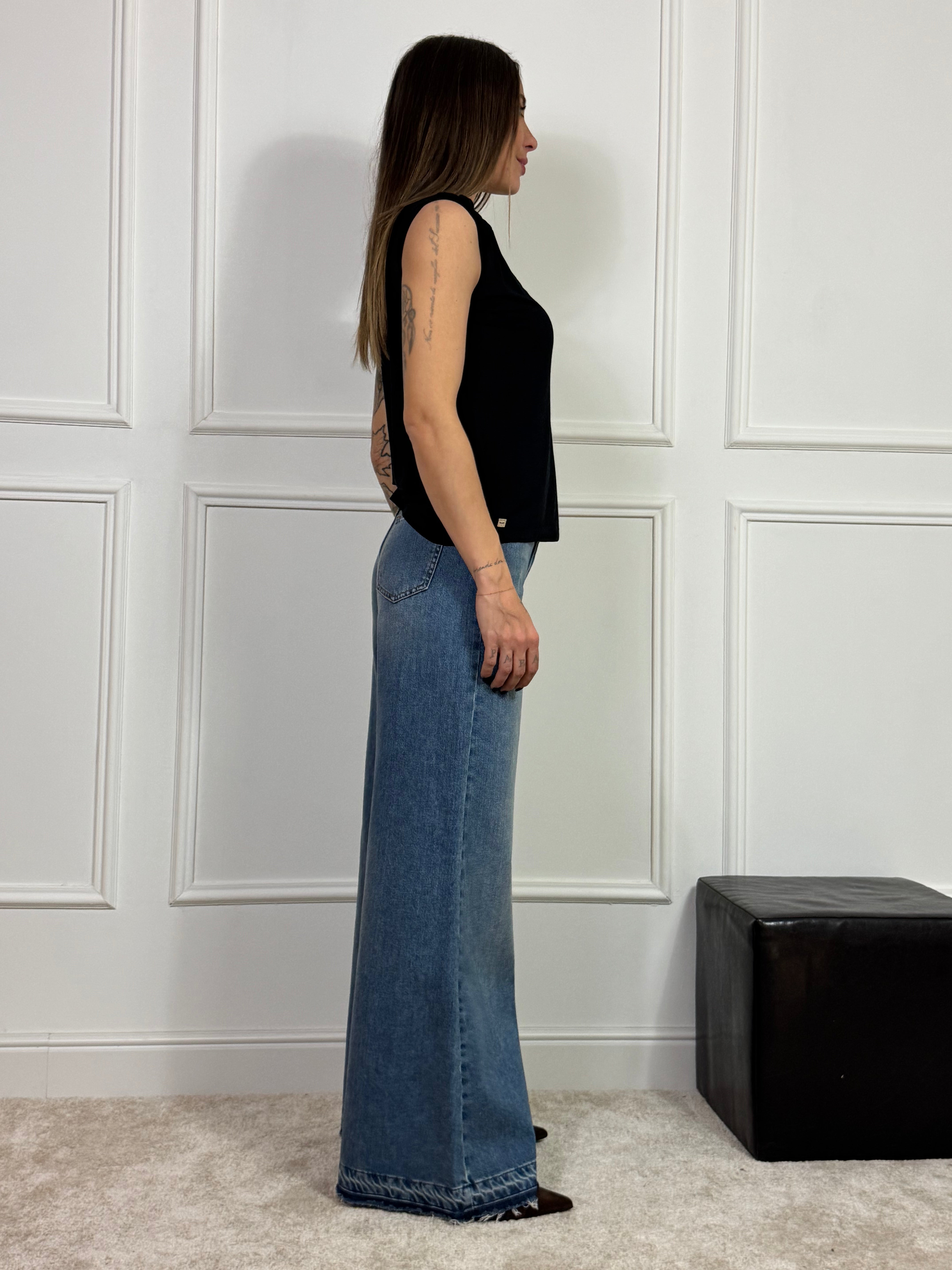 Jeans MANILA GRACE a PALAZZO con BORDINO TAGLIO VIVO SCURO- lavaggio SAND WASH