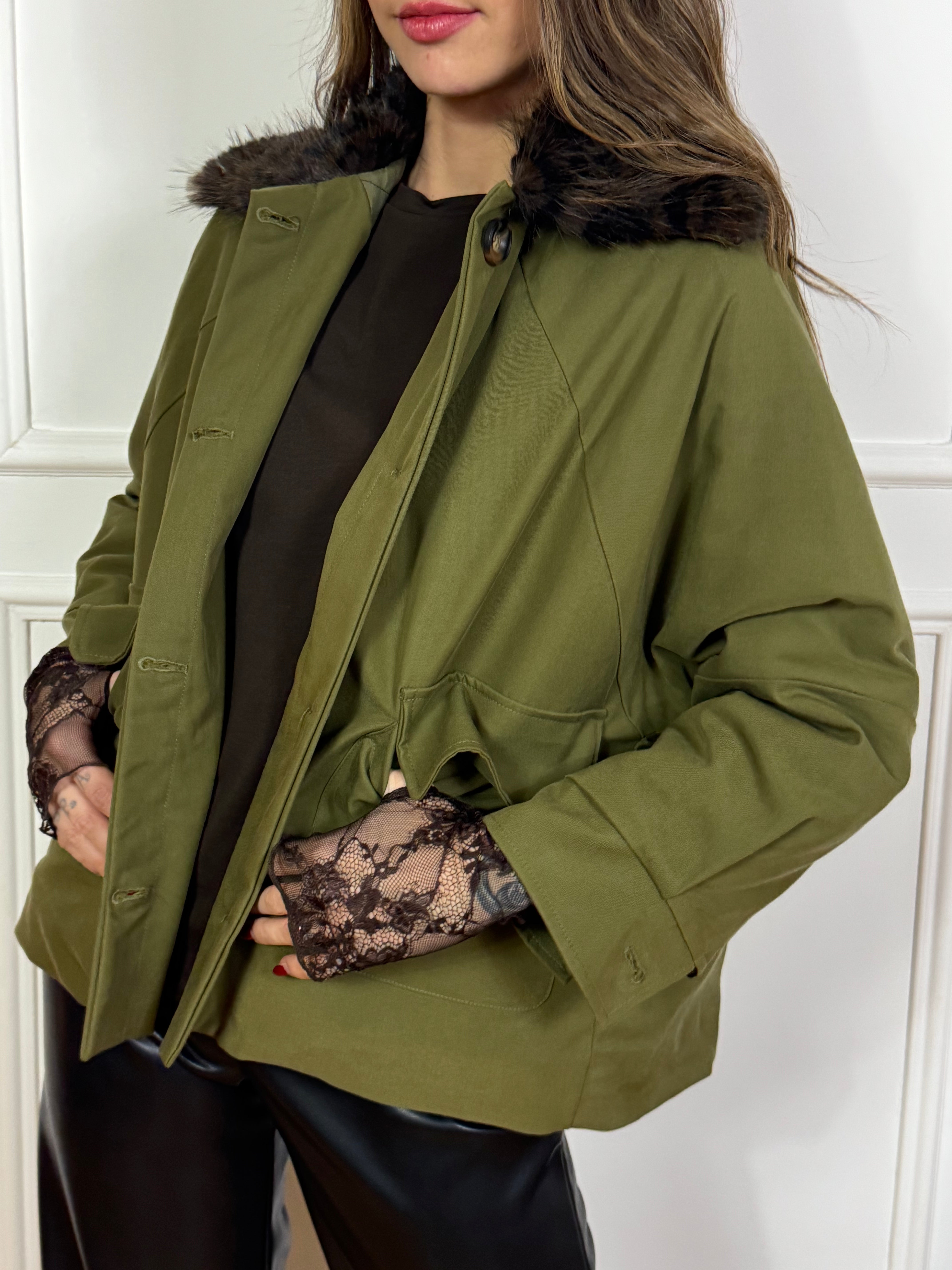 Giacca Tensione In con colletto in ecopelliccia