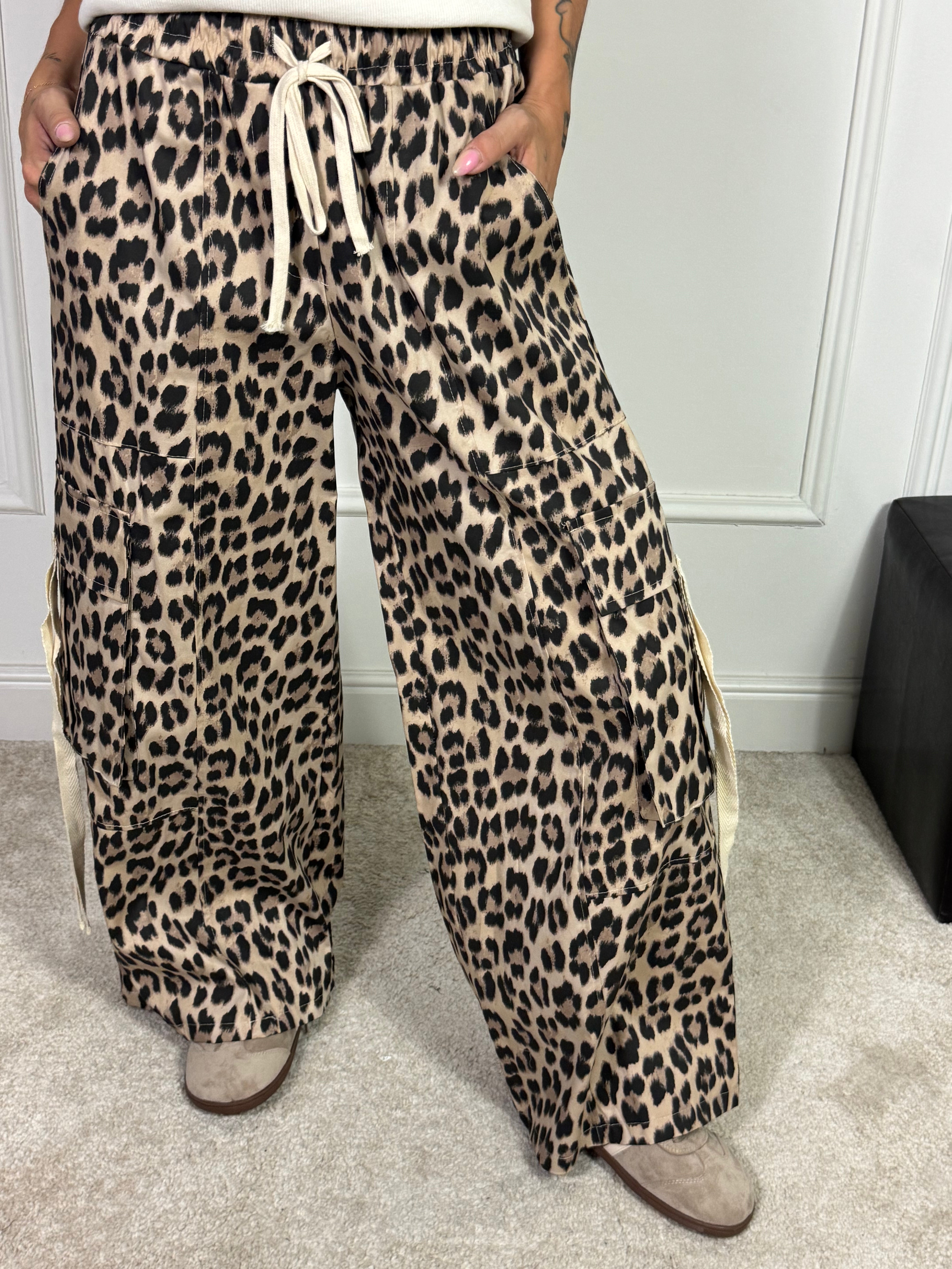 Pantalone AMPIO CARGO TELA COTONE Victoria ILMH LEOPARDATO CON TASCONI