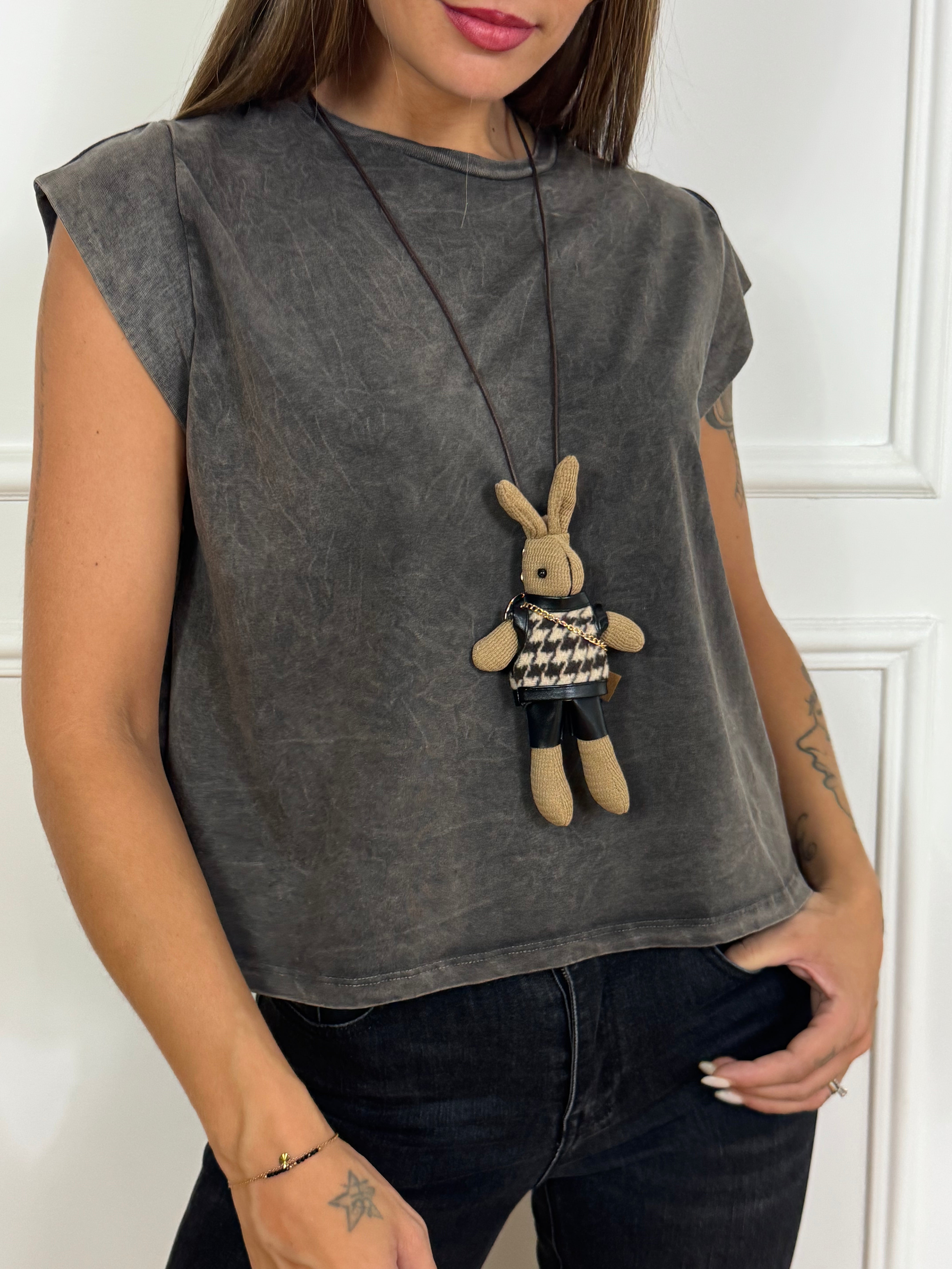 Maglia a scatoletta  manica accennata Susy Mix con collana peluche