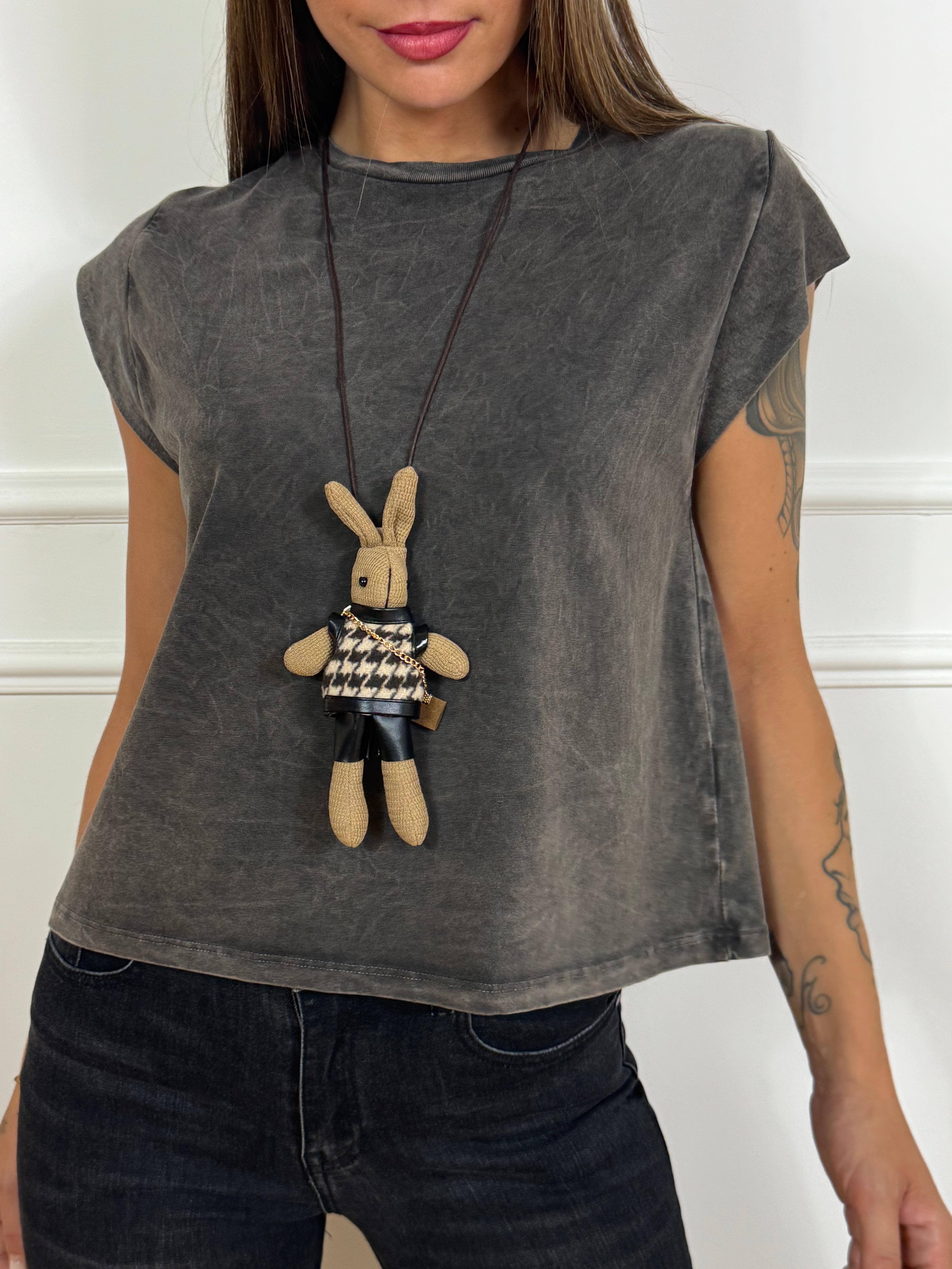 Maglia a scatoletta  manica accennata Susy Mix con collana peluche