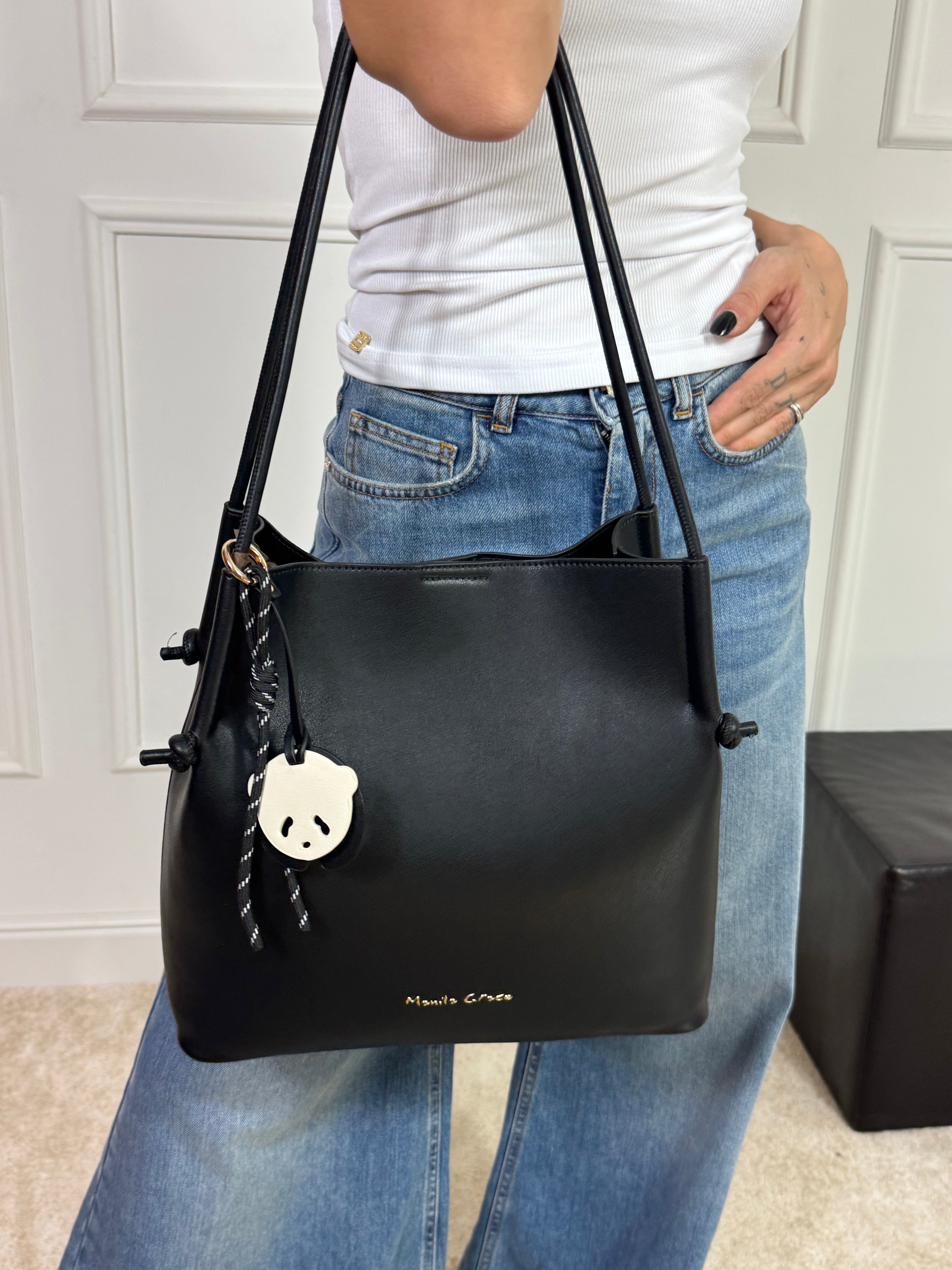 Borsa Manila Grace TOTE BAG ECOPELLE LISCIA CHARM PANDA - ART. B805EU